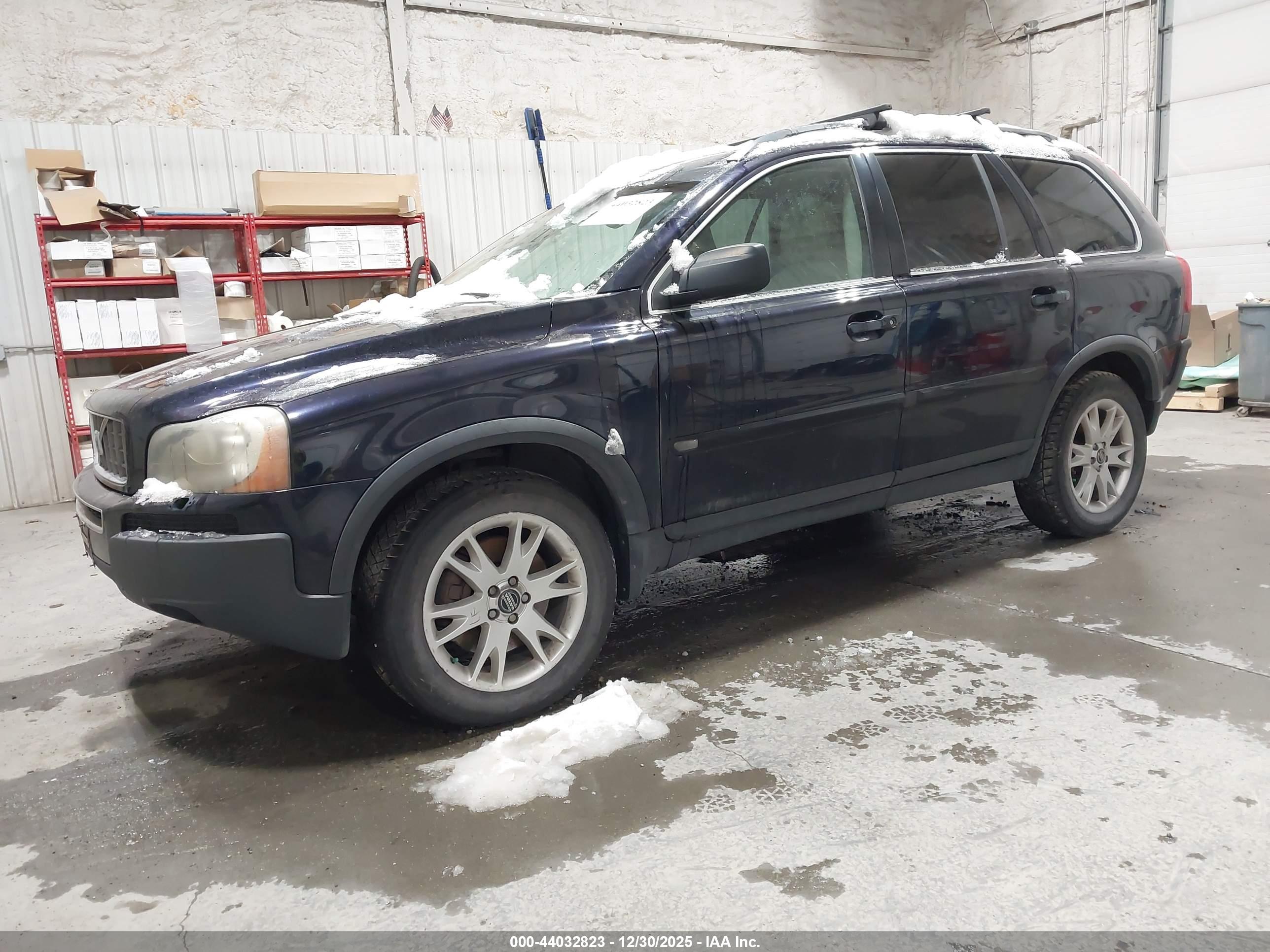 VOLVO XC90 image 2