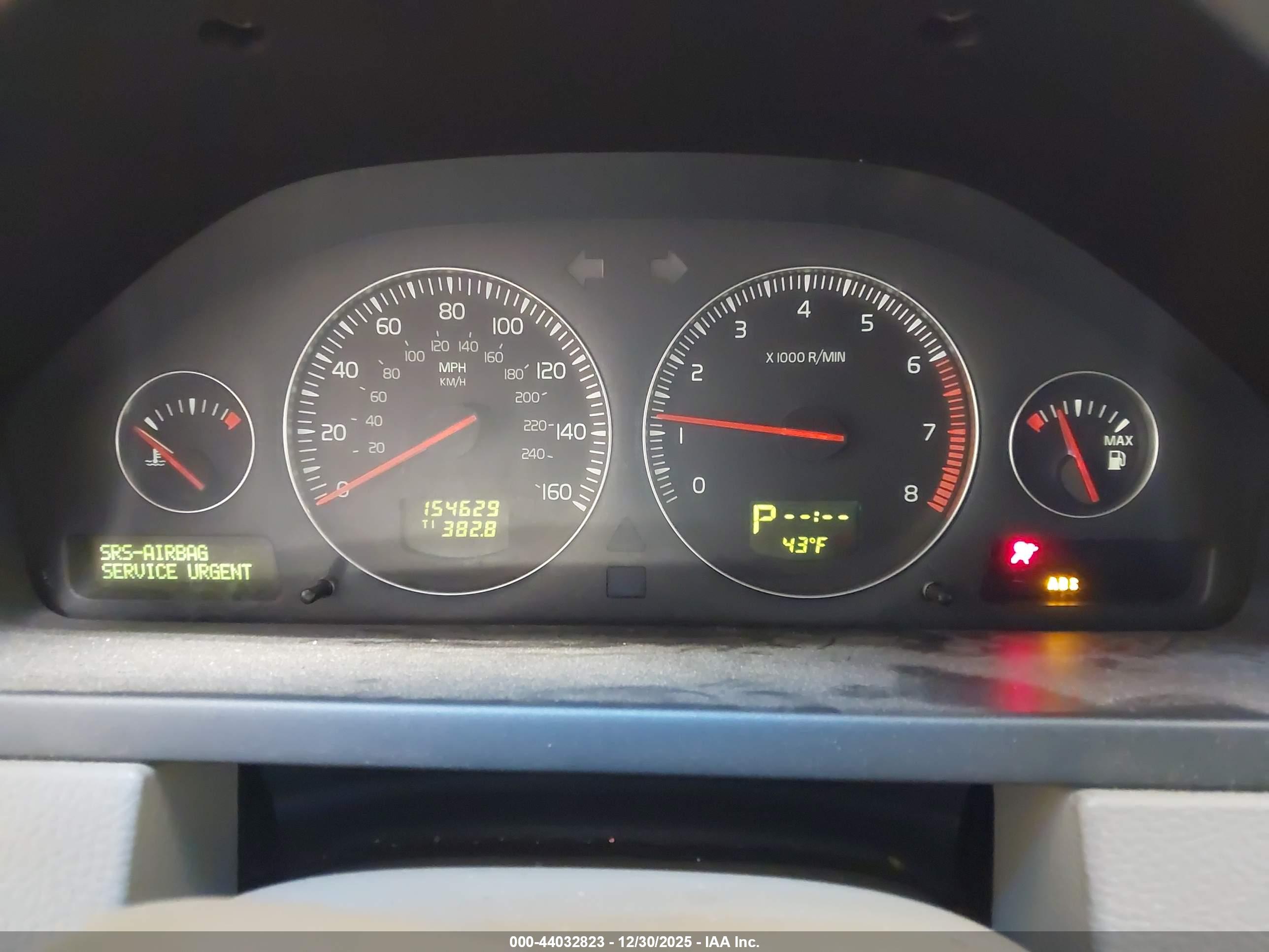 VOLVO XC90 image 7