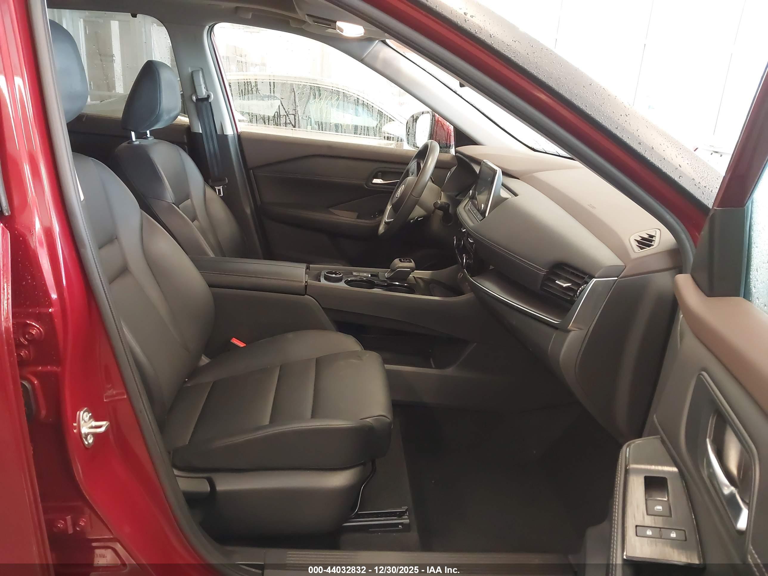 NISSAN ROGUE image 5