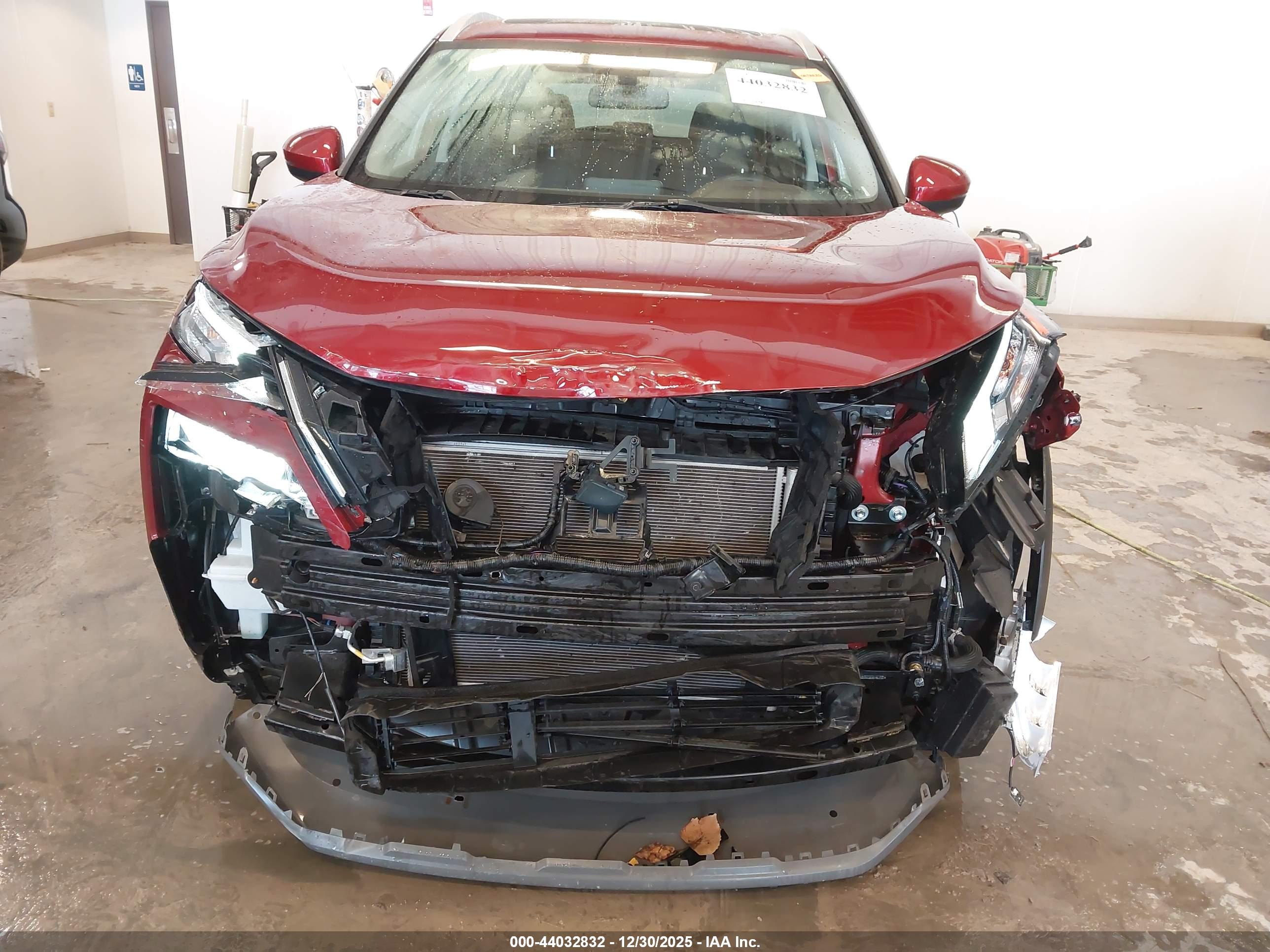 NISSAN ROGUE image 6