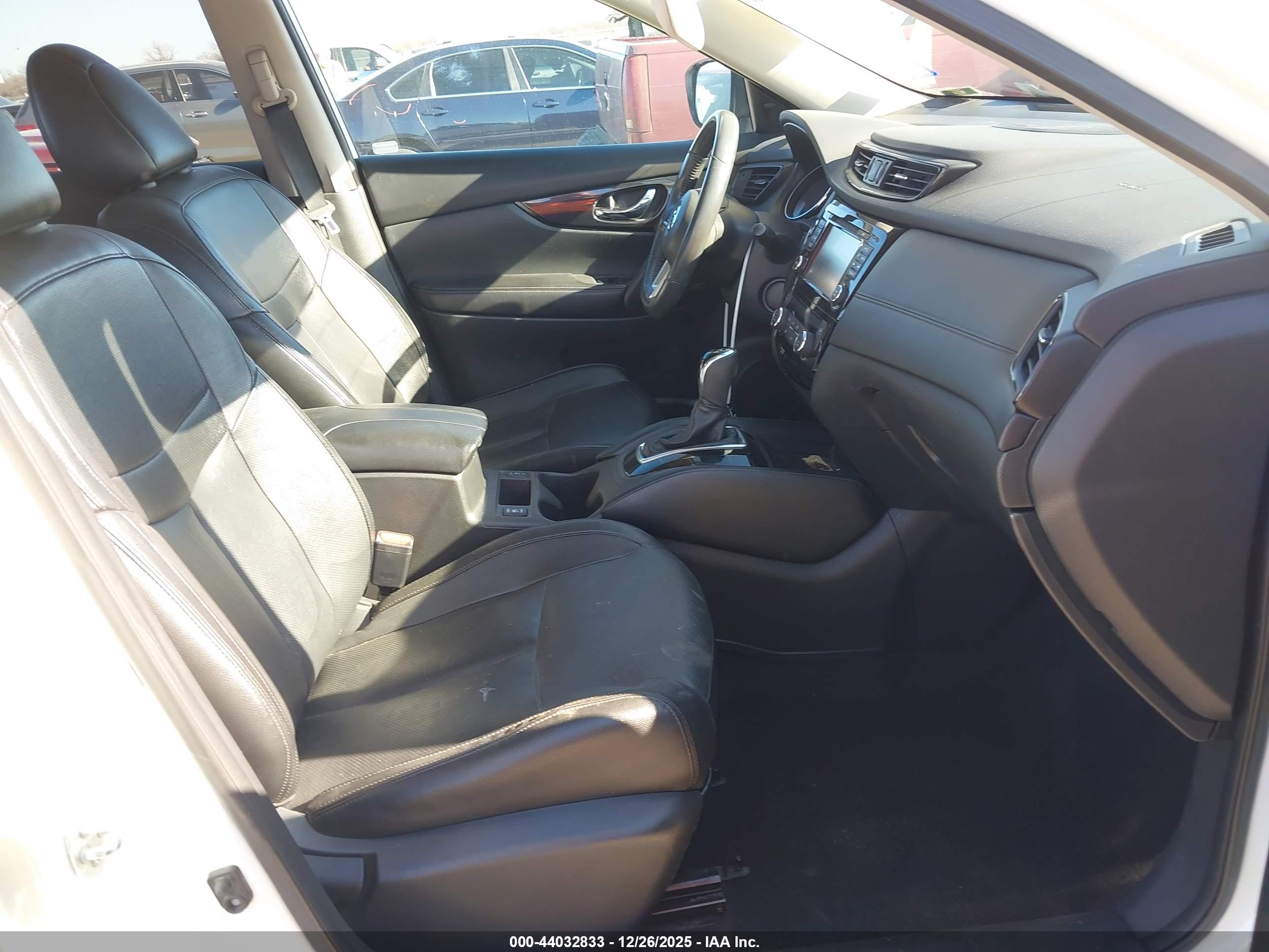NISSAN ROGUE image 5