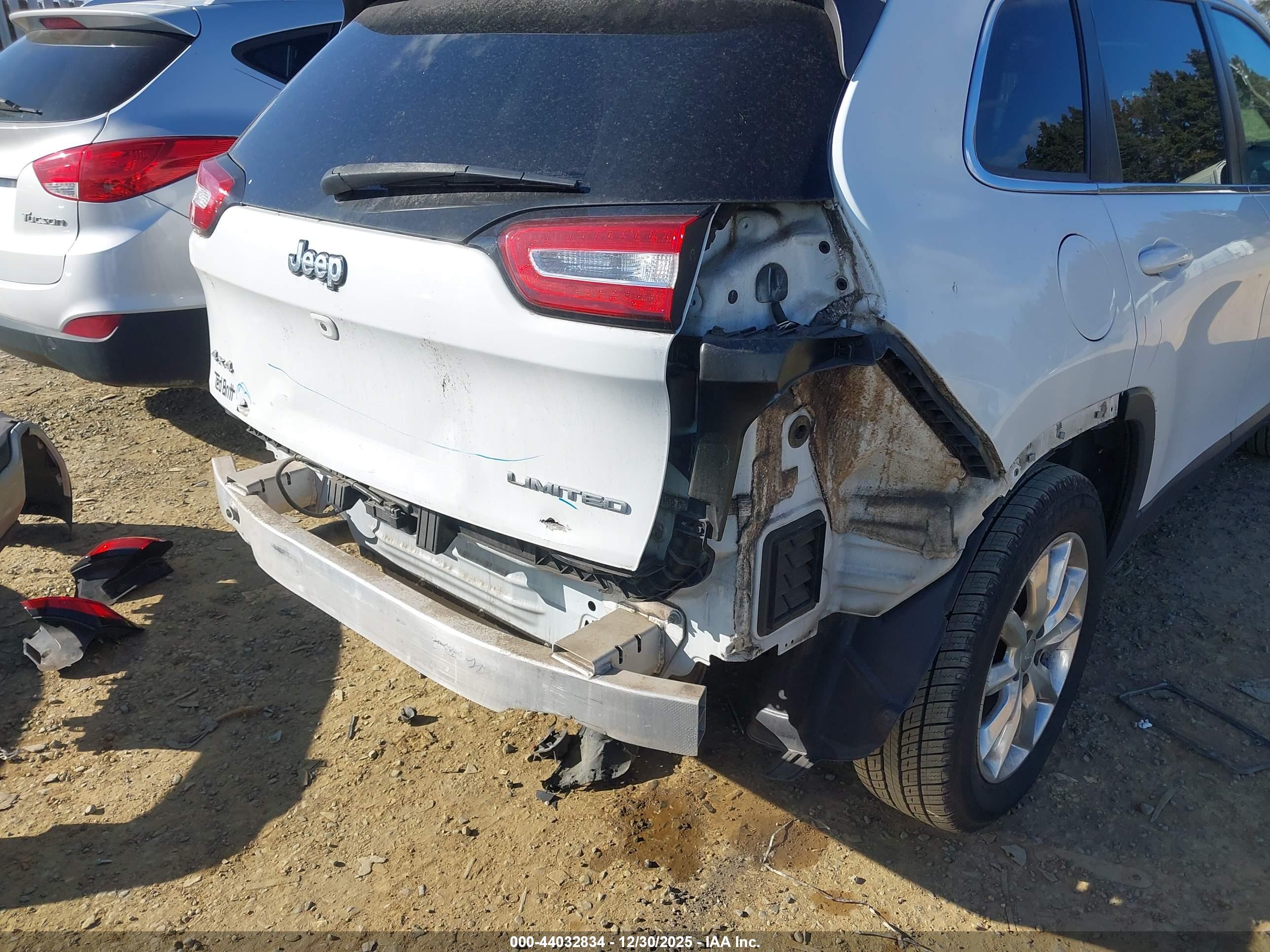 JEEP CHEROKEE image 6