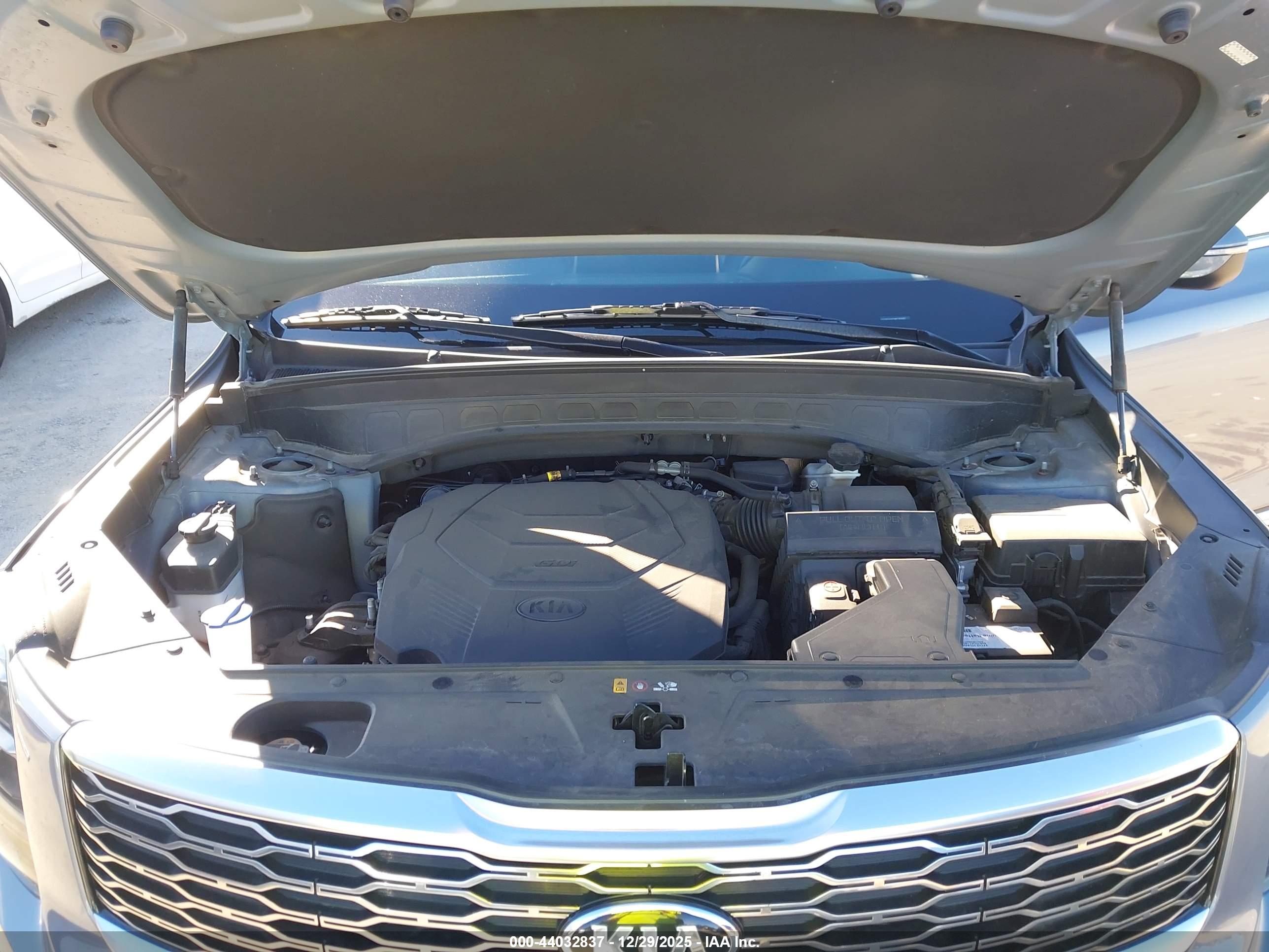 KIA TELLURIDE image 10