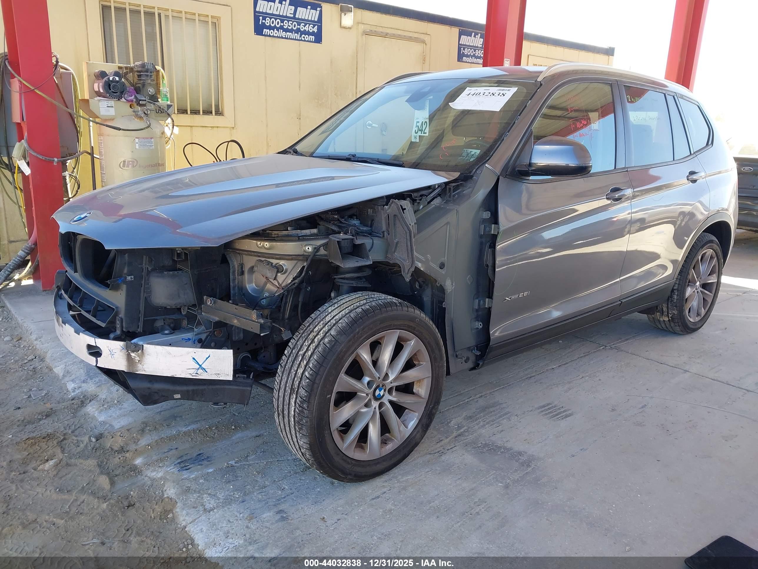 BMW X3 image 2