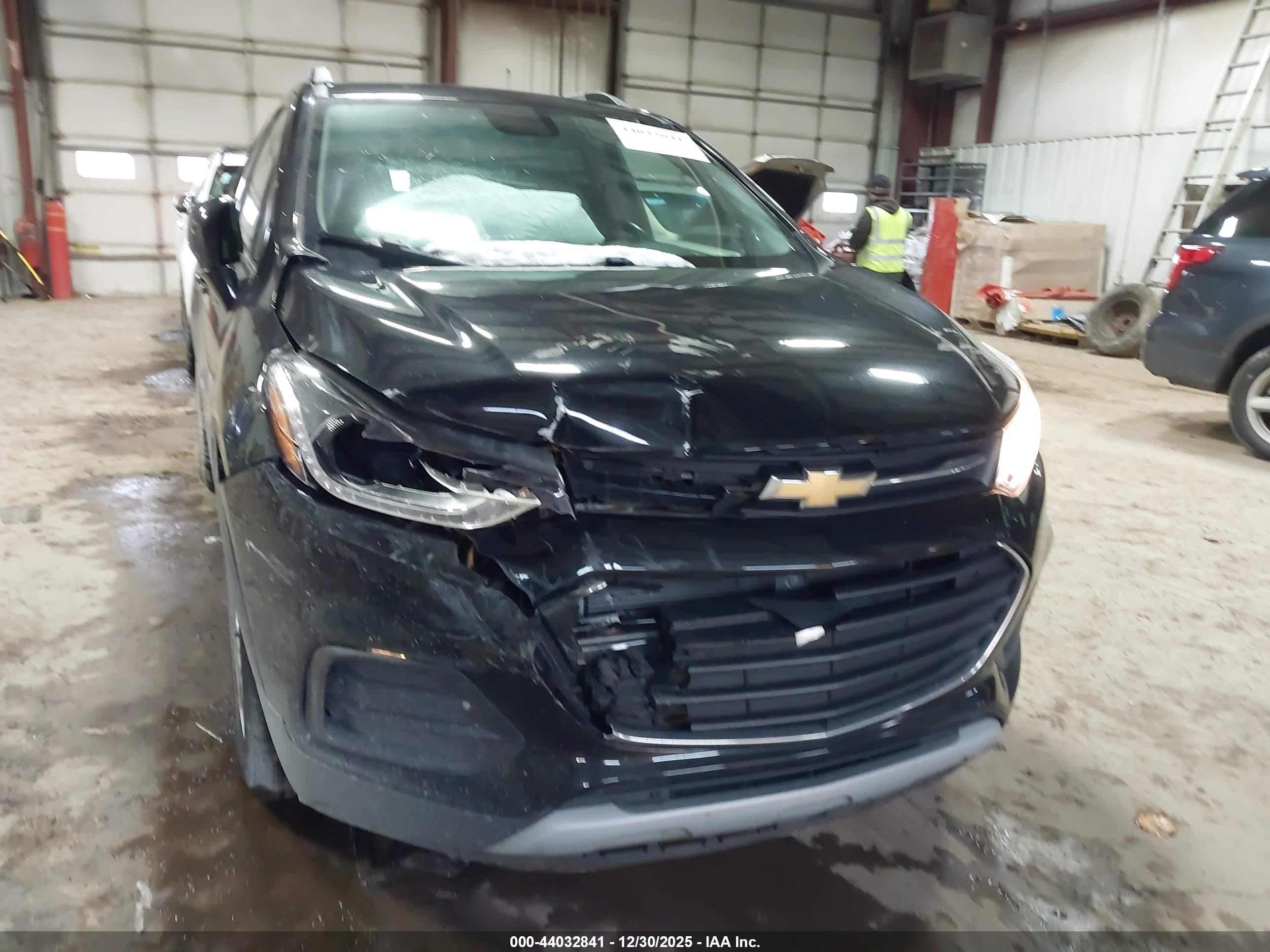 CHEVROLET TRAX image 6