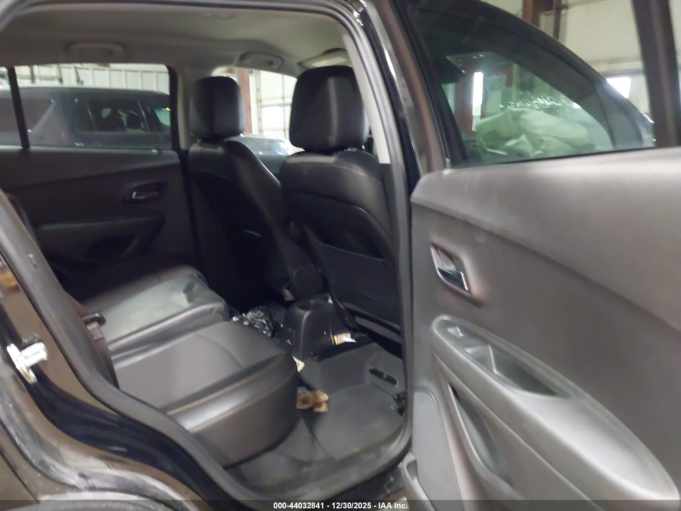 CHEVROLET TRAX image 8