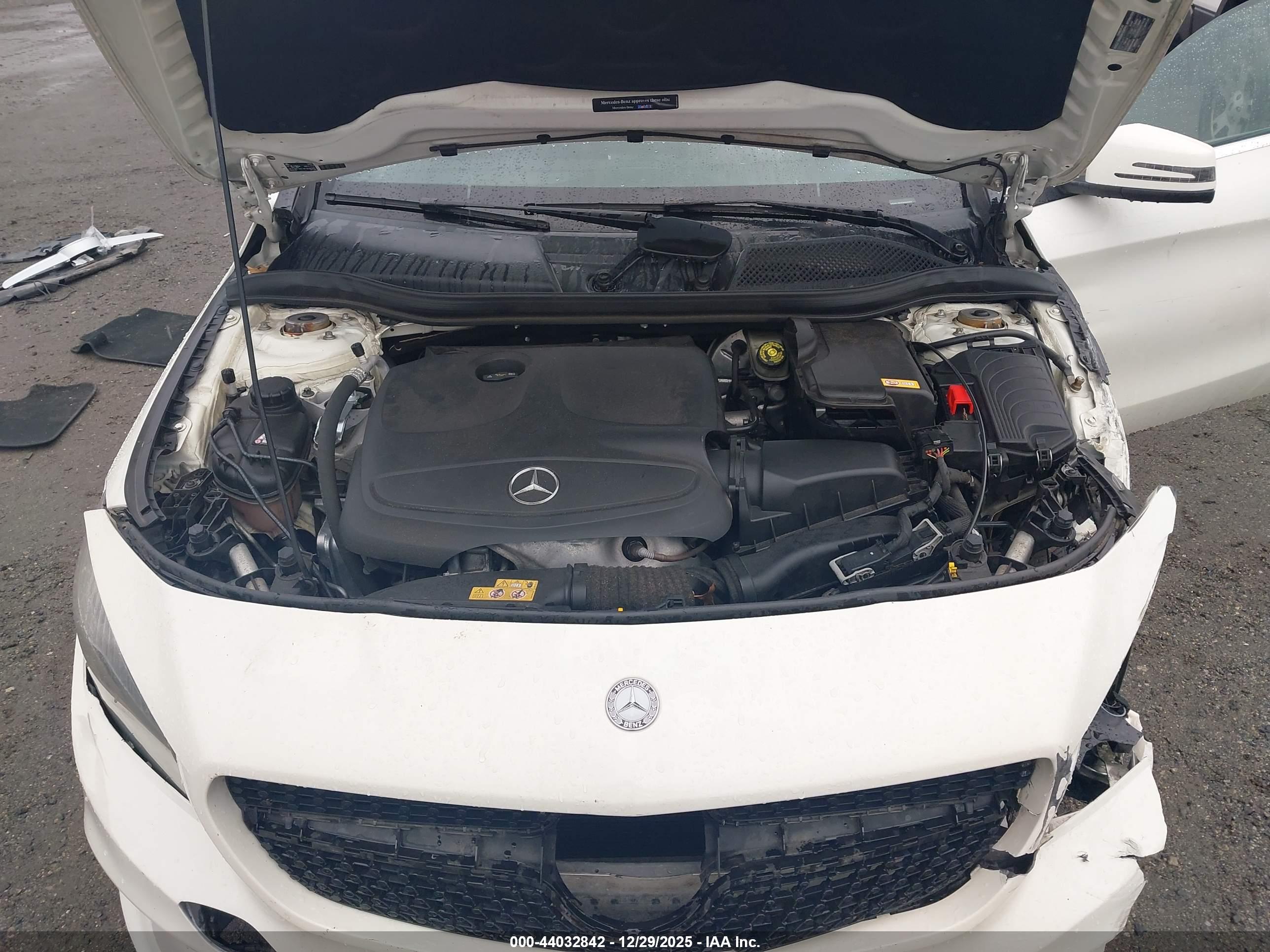 MERCEDES-BENZ CLA image 10