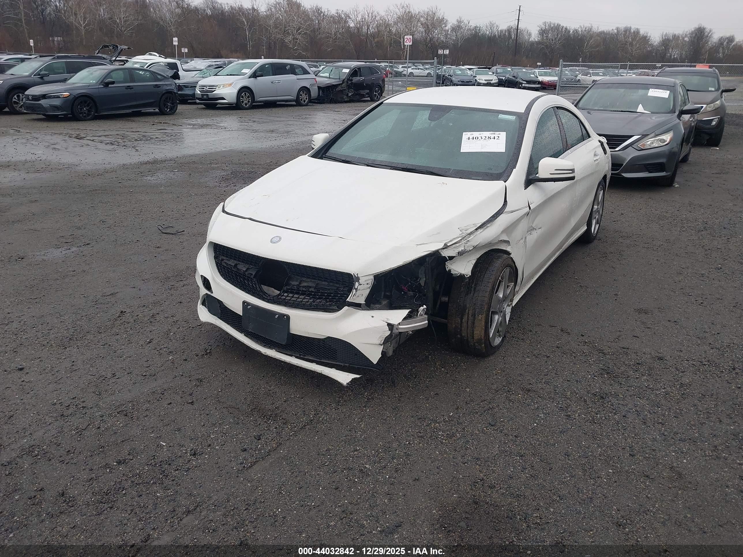 MERCEDES-BENZ CLA image 2