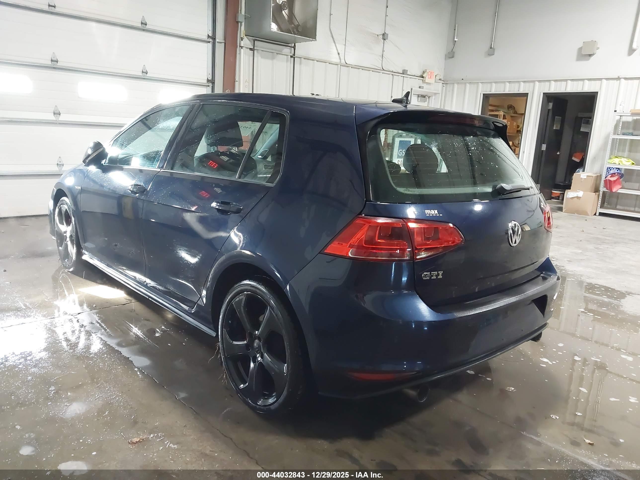 VOLKSWAGEN GOLF image 3