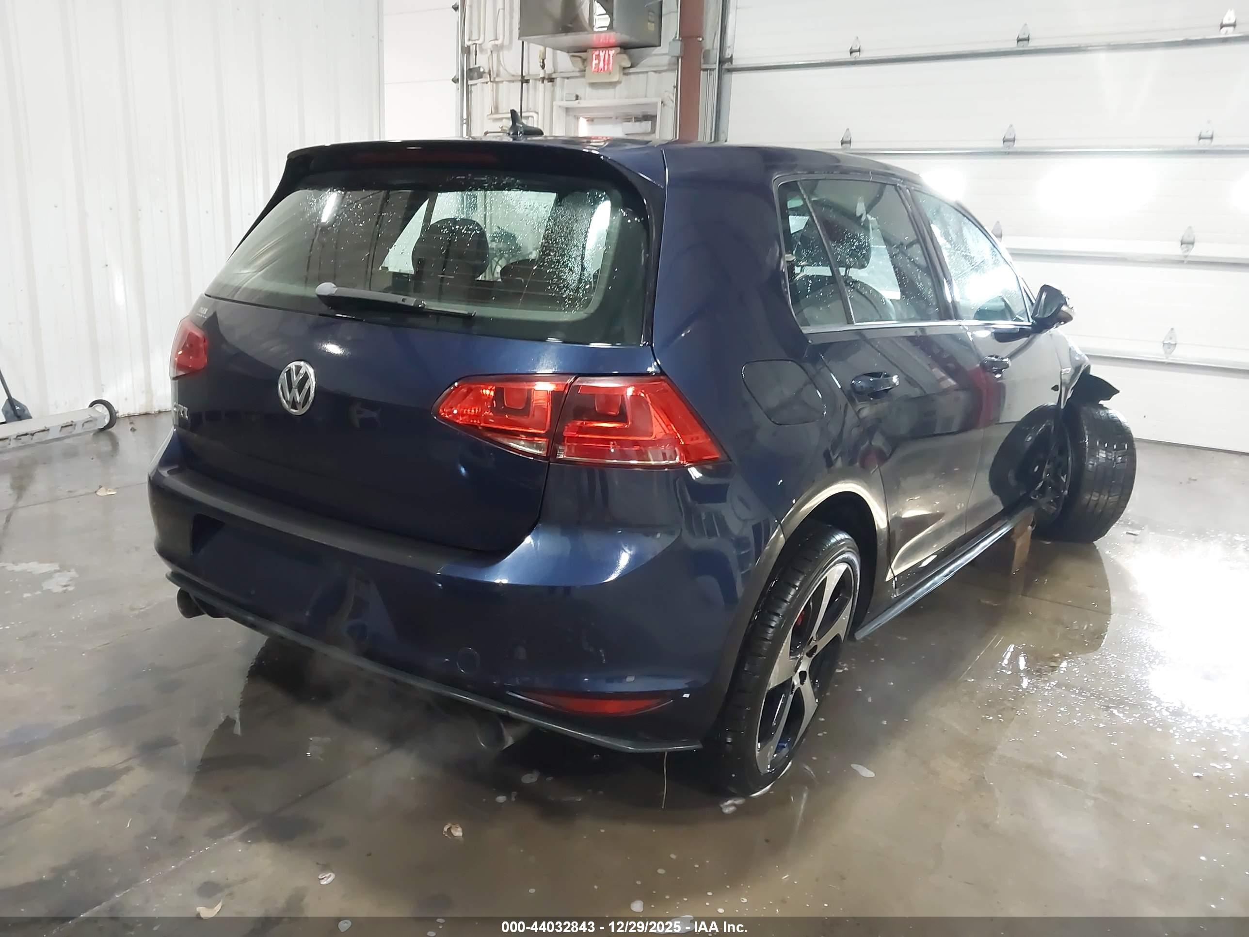 VOLKSWAGEN GOLF image 4