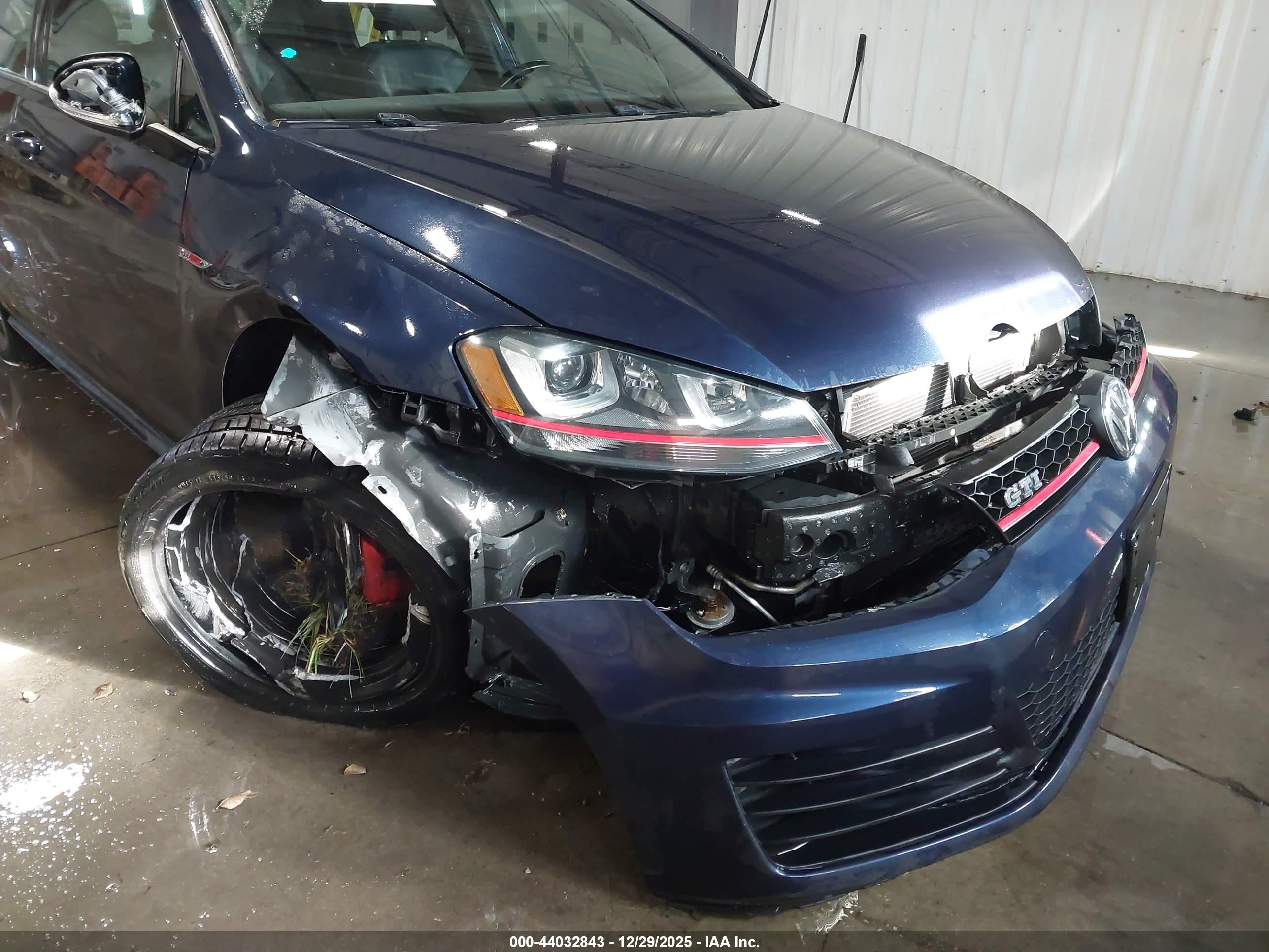 VOLKSWAGEN GOLF image 6