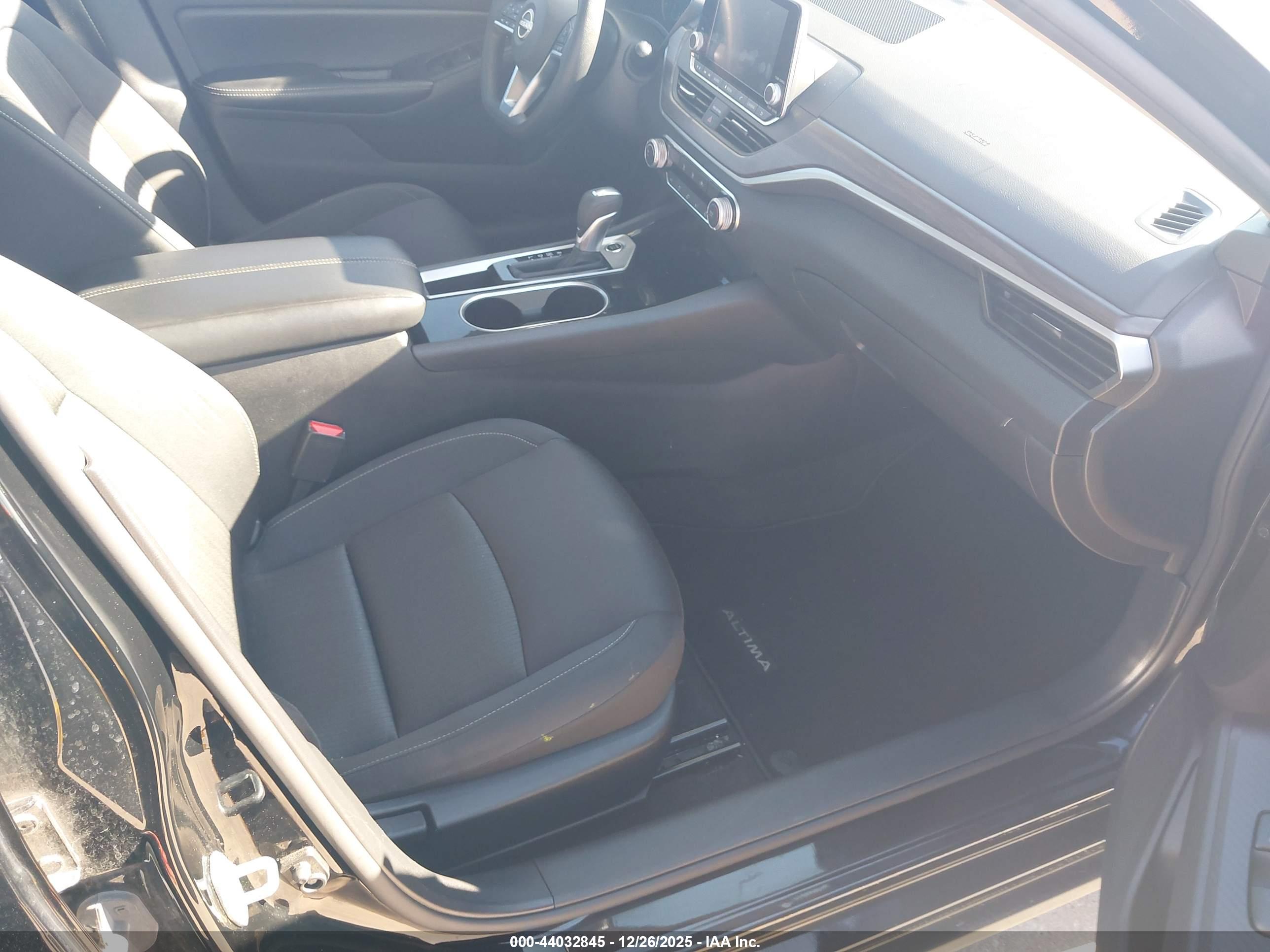 NISSAN ALTIMA image 5