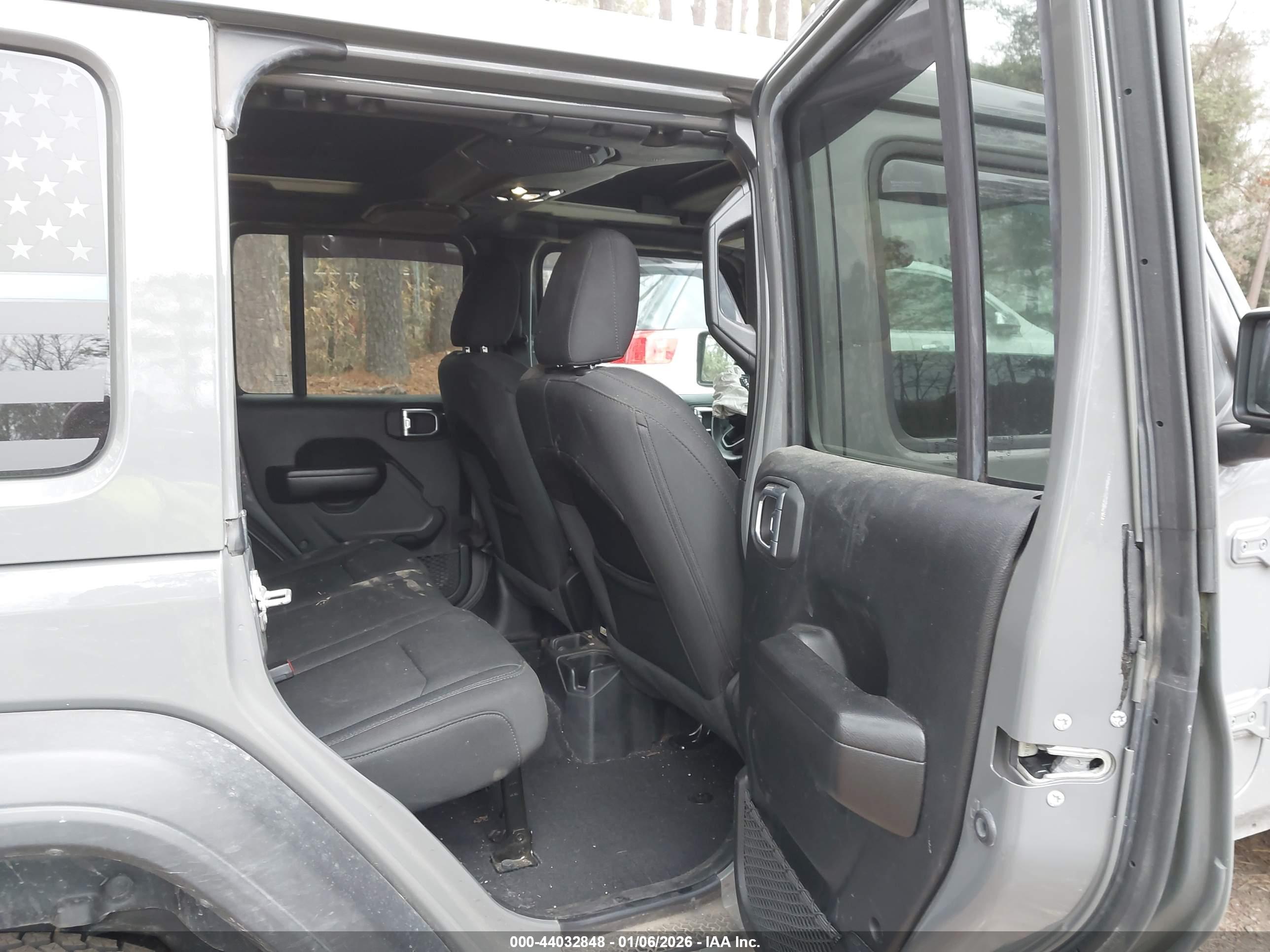 JEEP WRANGLER image 8
