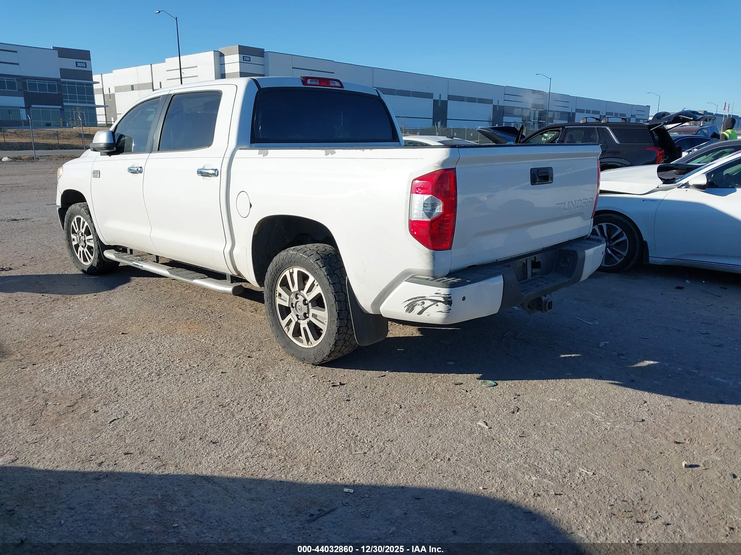 TOYOTA TUNDRA image 3