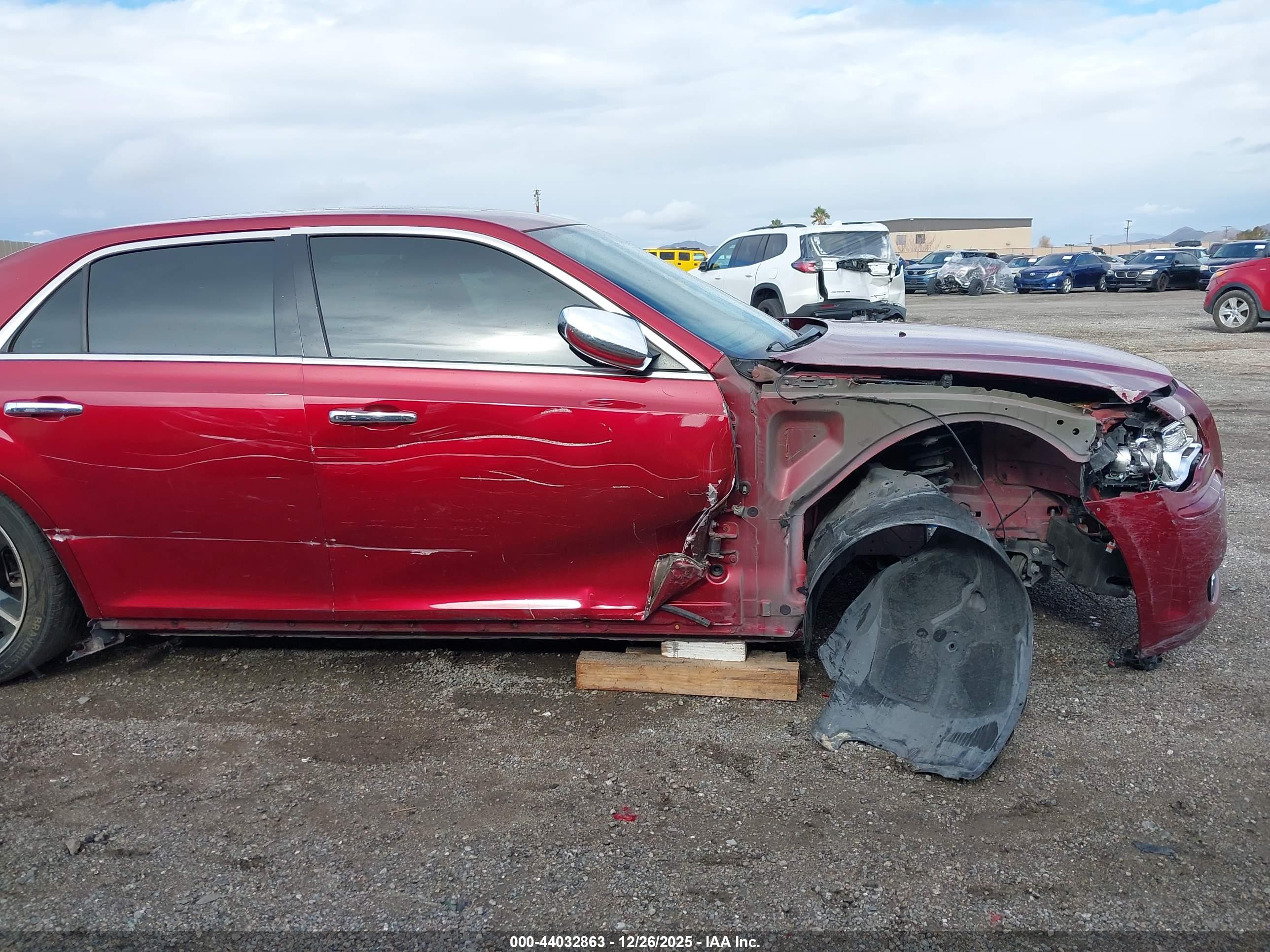 CHRYSLER 300 image 6