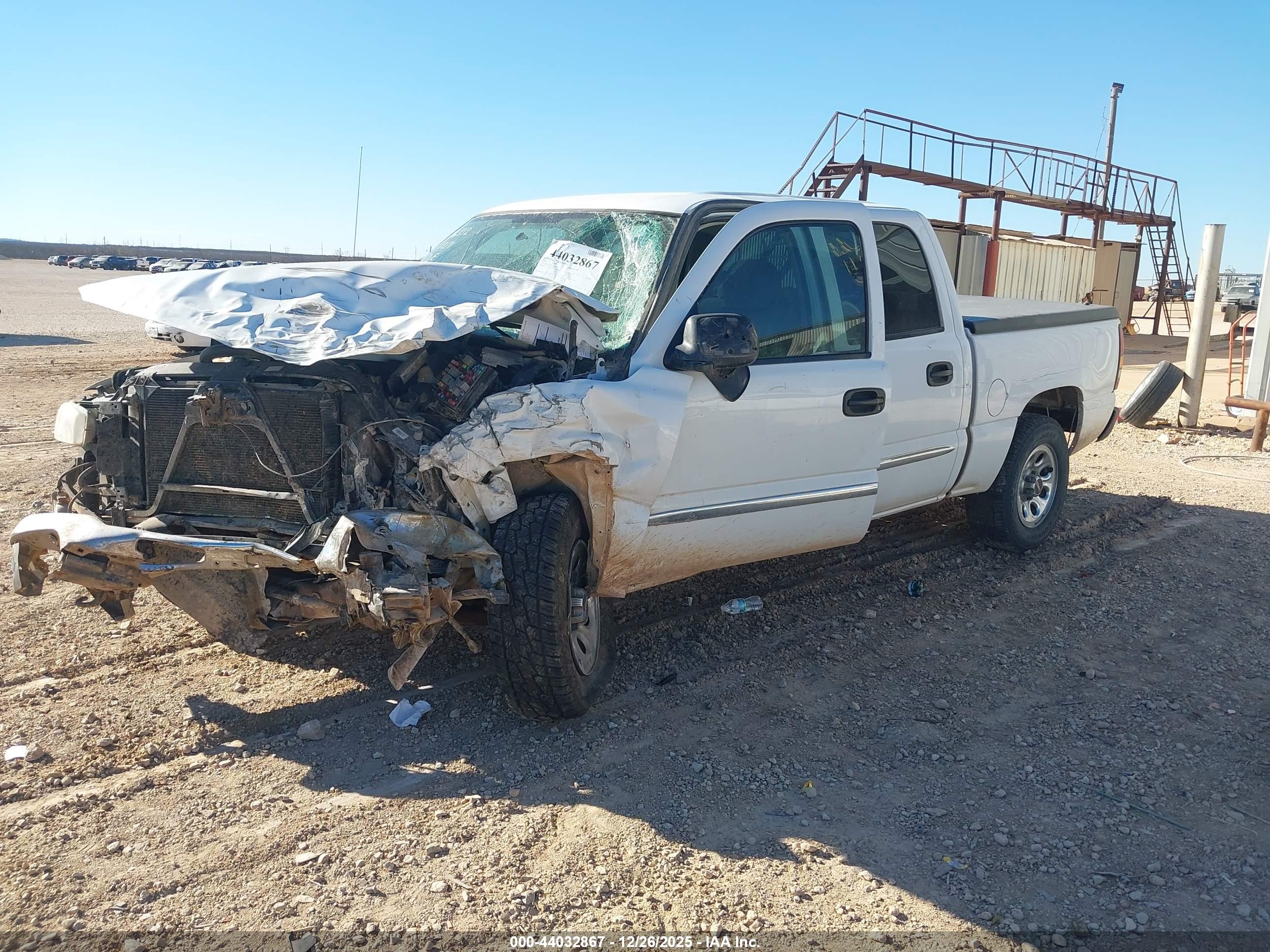 GMC SIERRA image 2