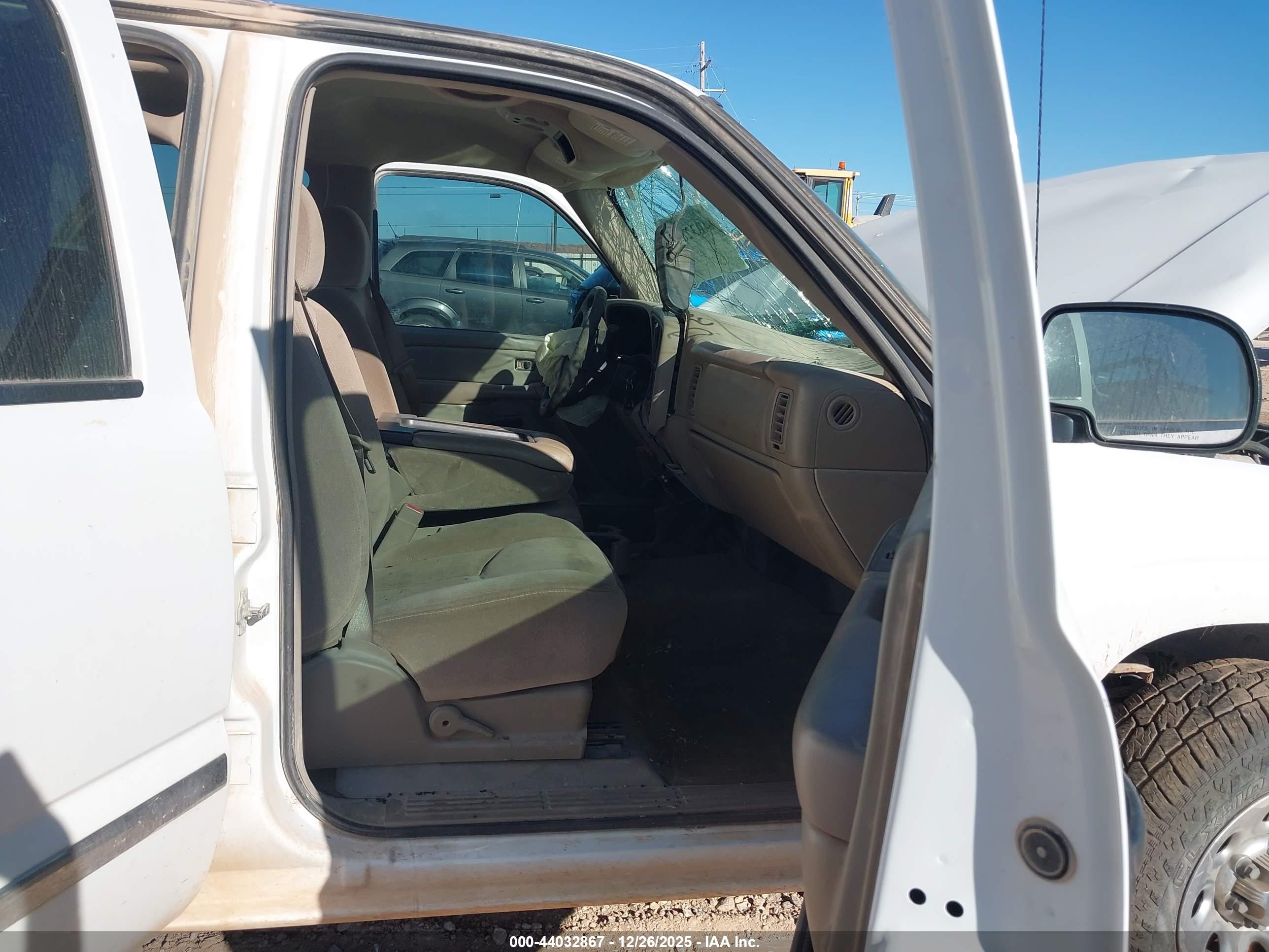 GMC SIERRA image 5