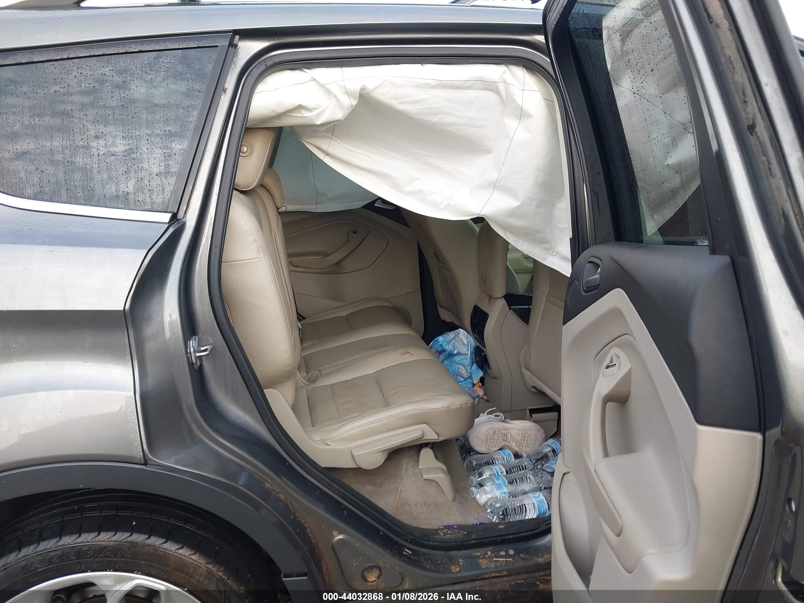 FORD ESCAPE image 8