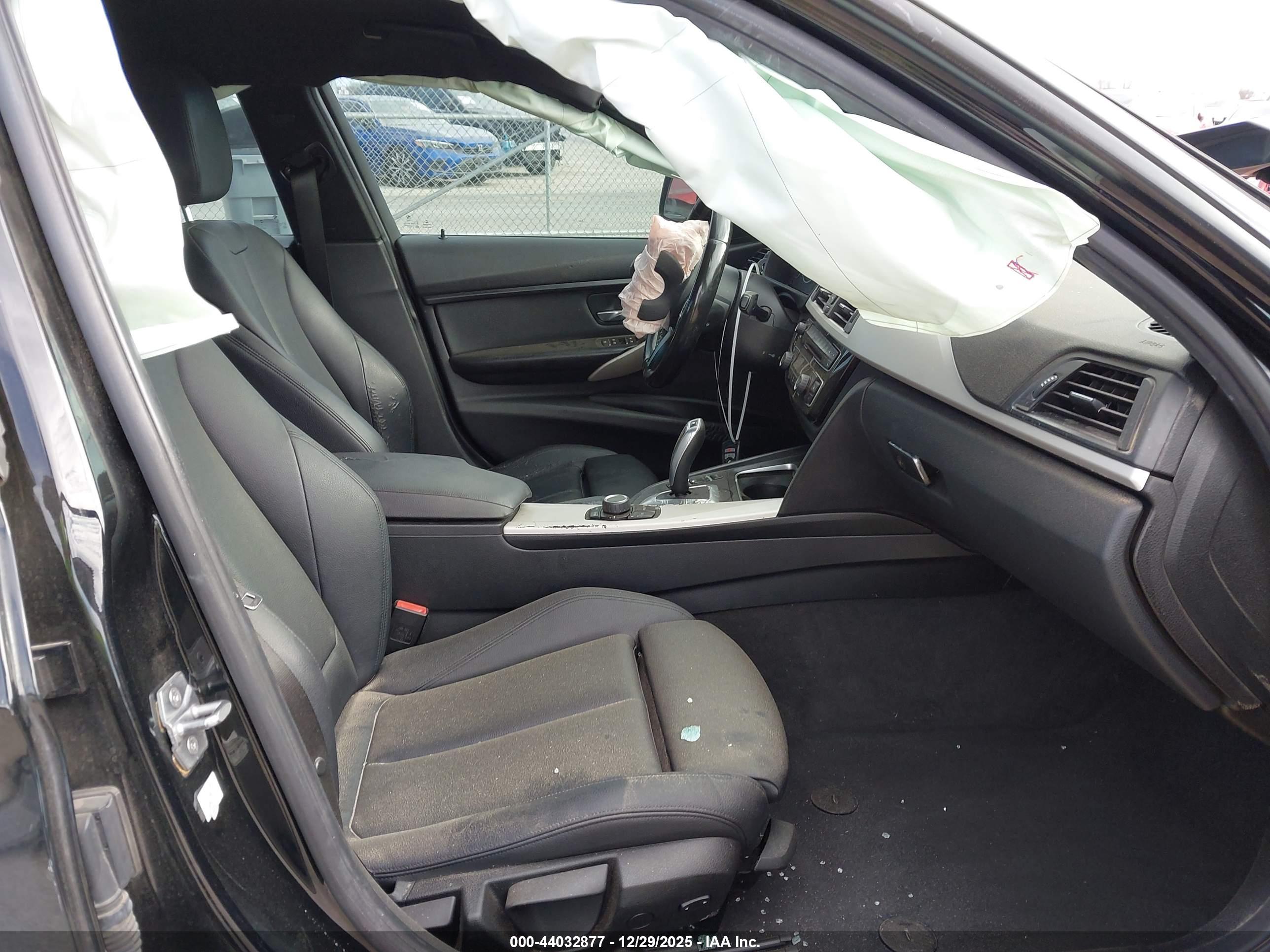 BMW 320I image 5