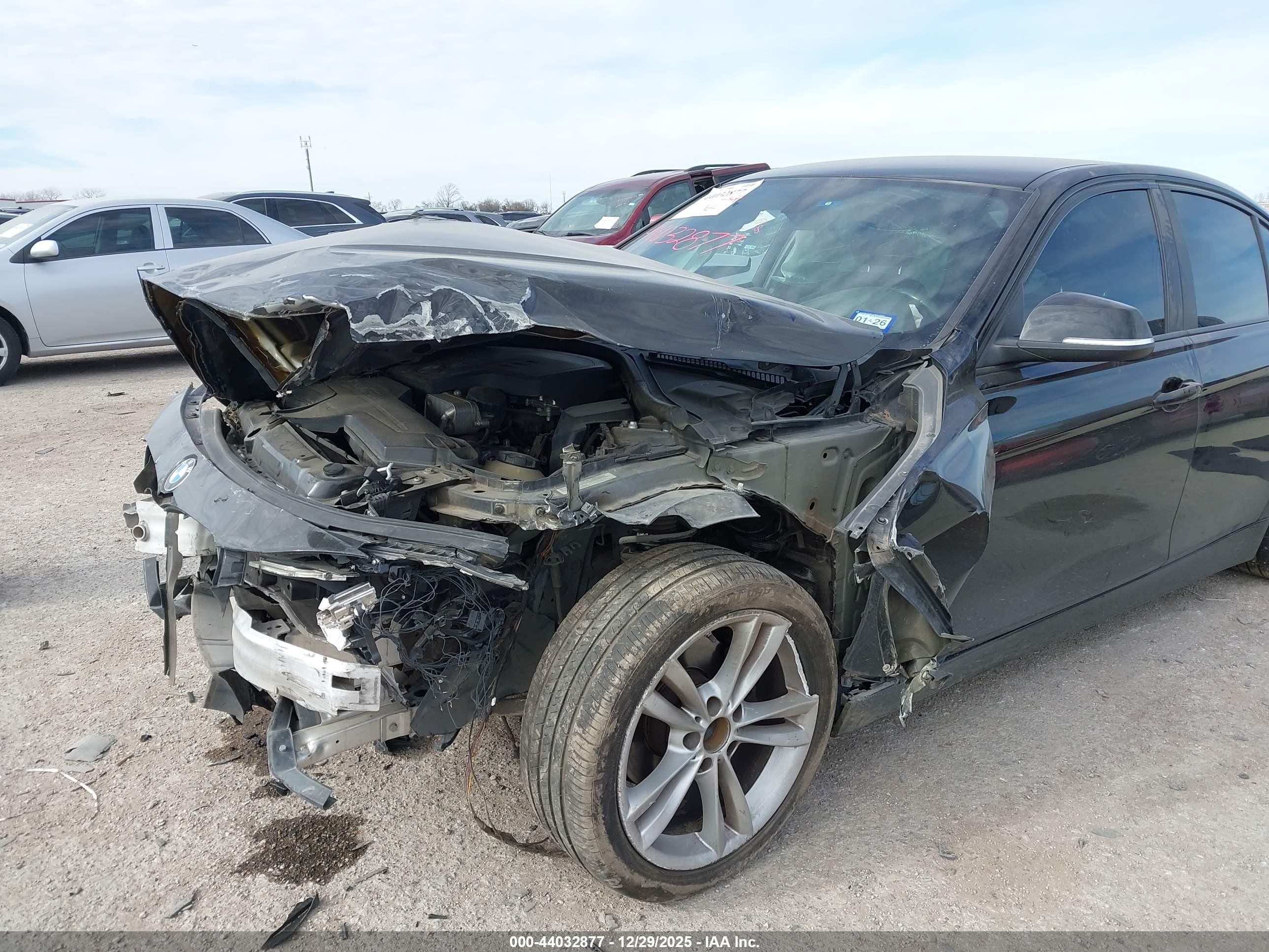 BMW 320I image 6