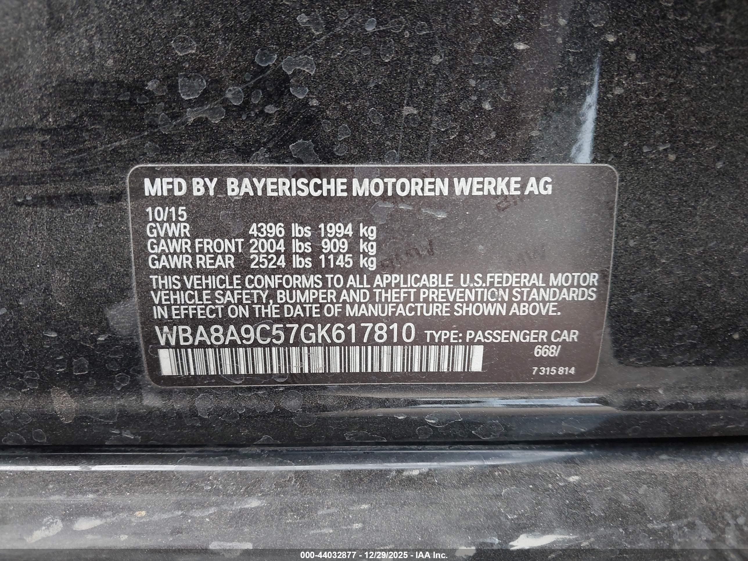BMW 320I image 9
