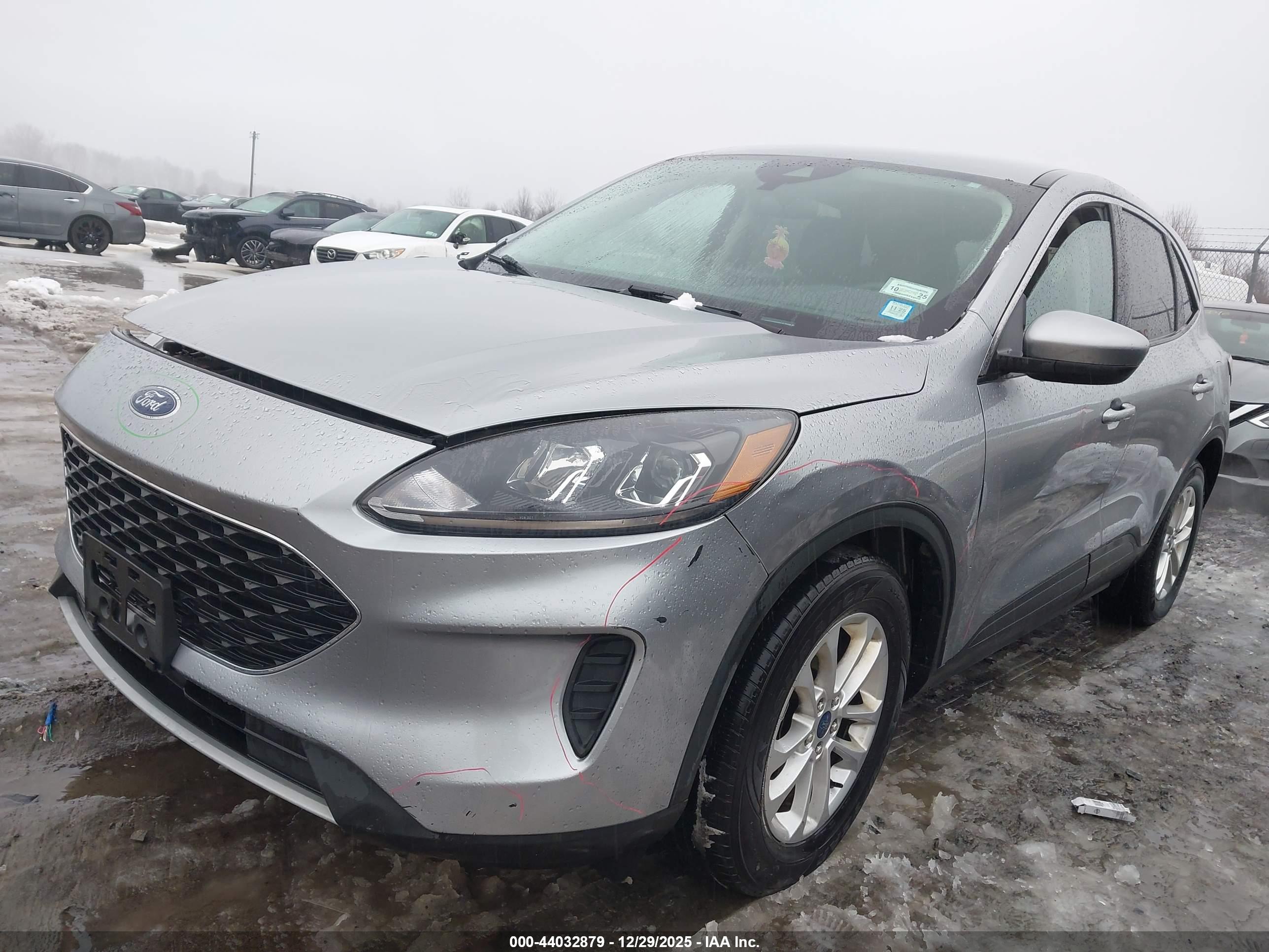 FORD ESCAPE image 2