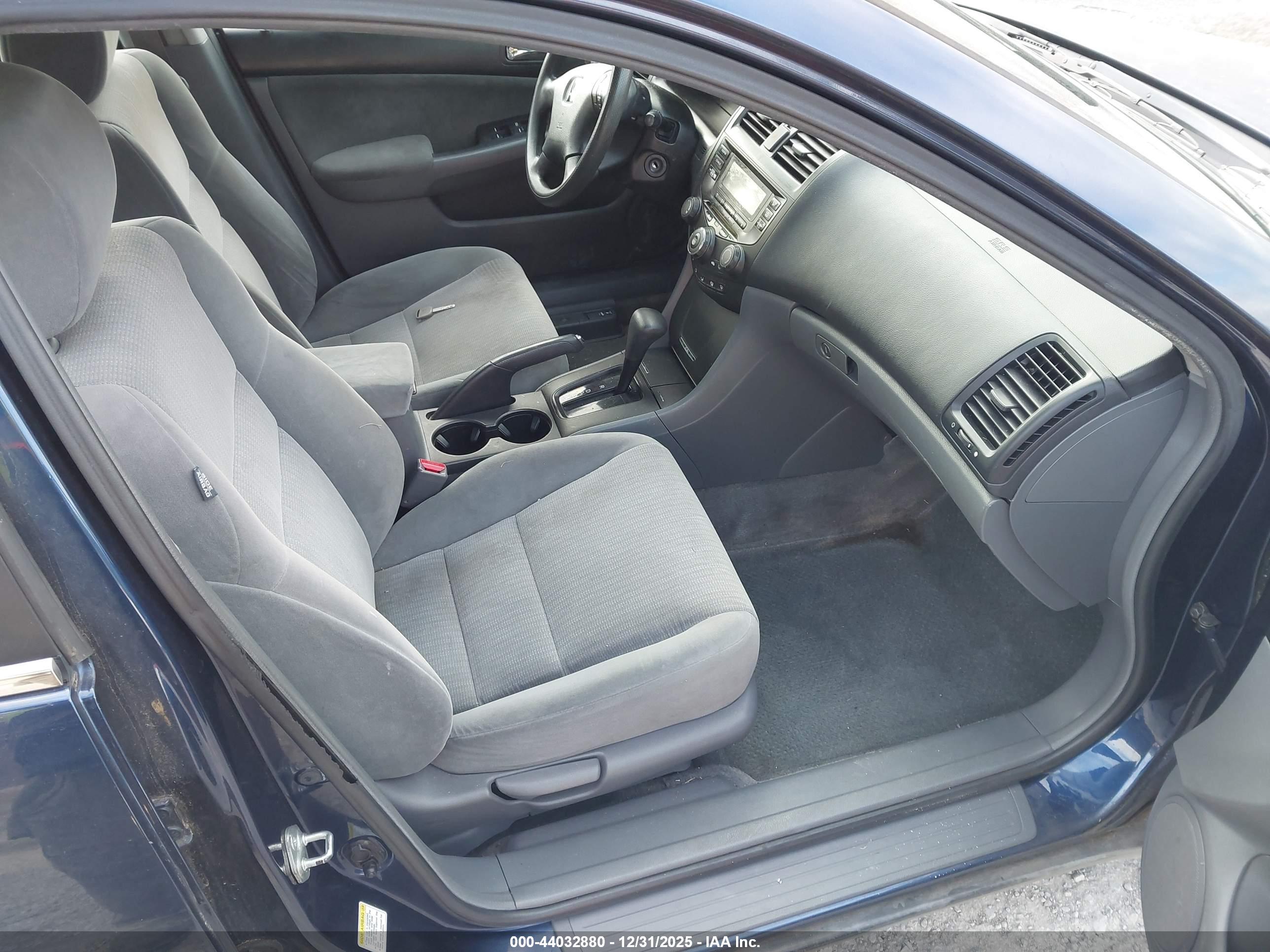 HONDA ACCORD image 5