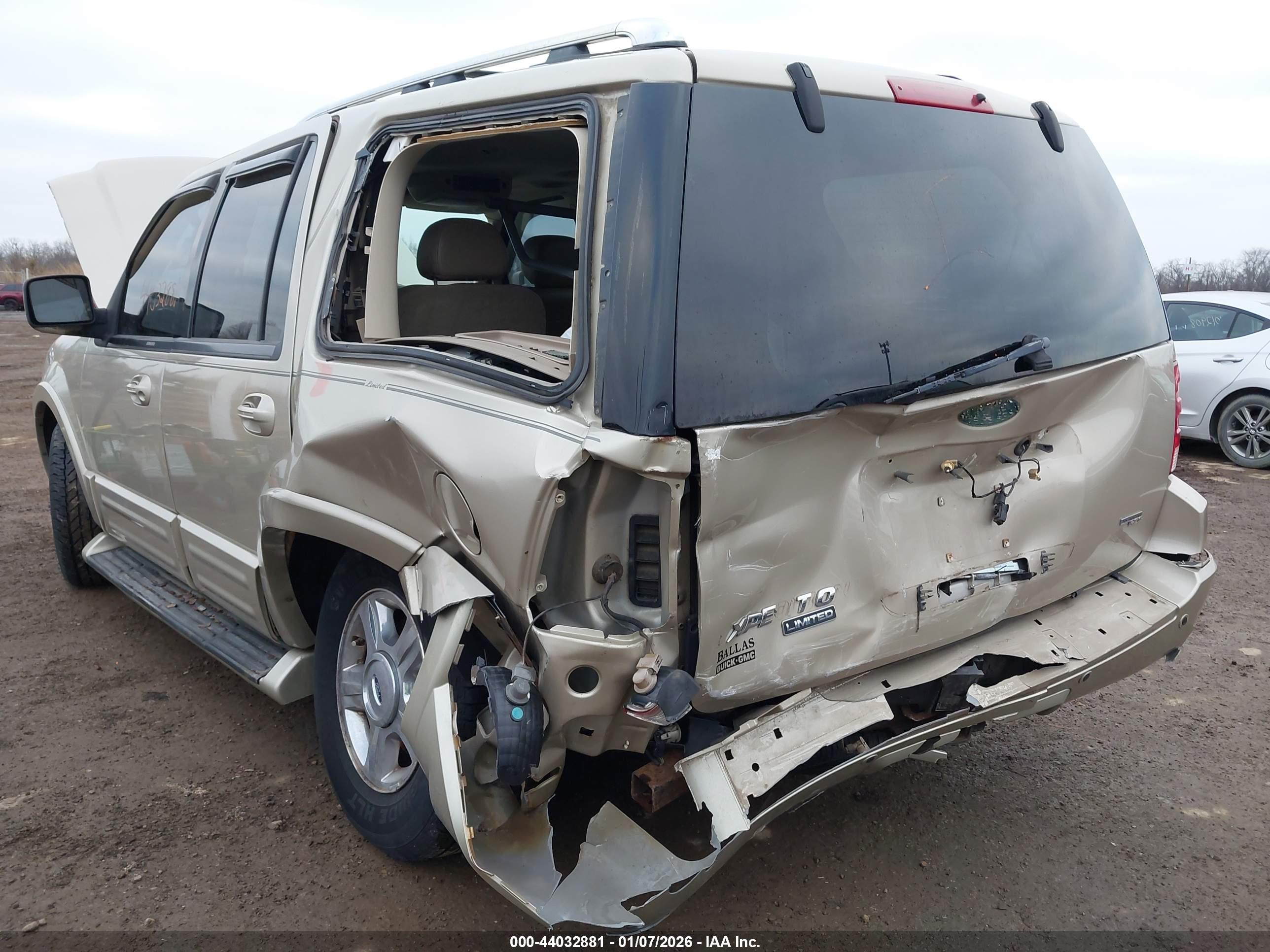FORD EXPEDITION image 6