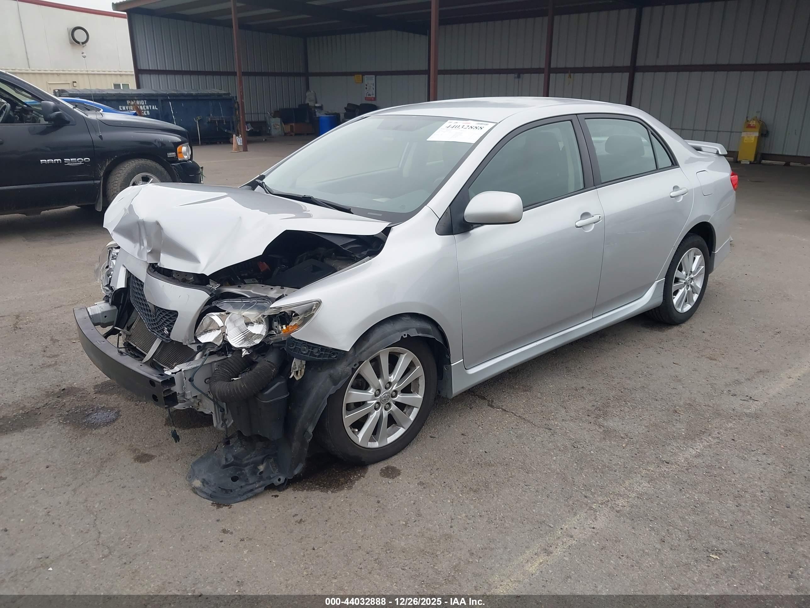 TOYOTA COROLLA image 2