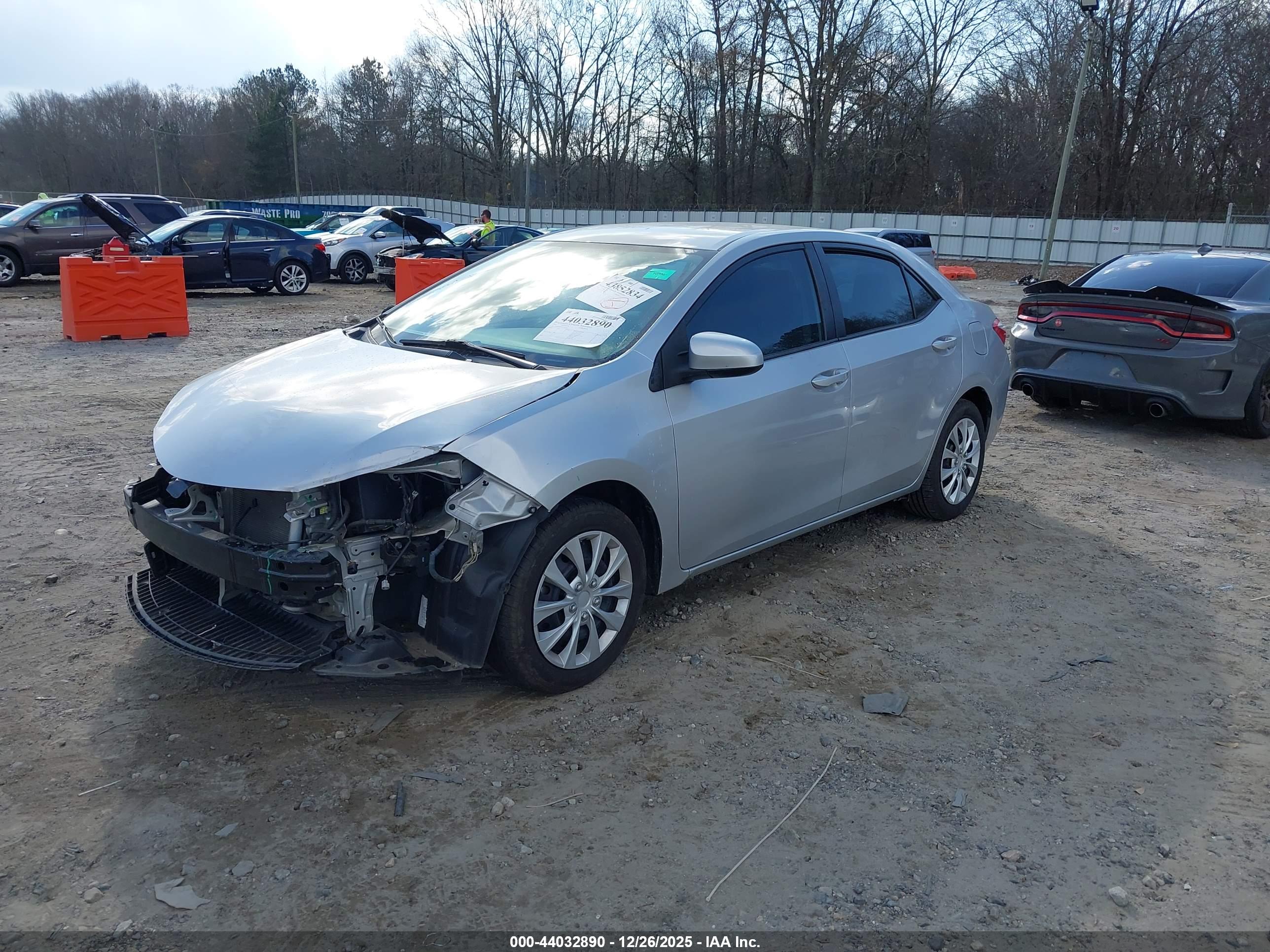 TOYOTA COROLLA image 2