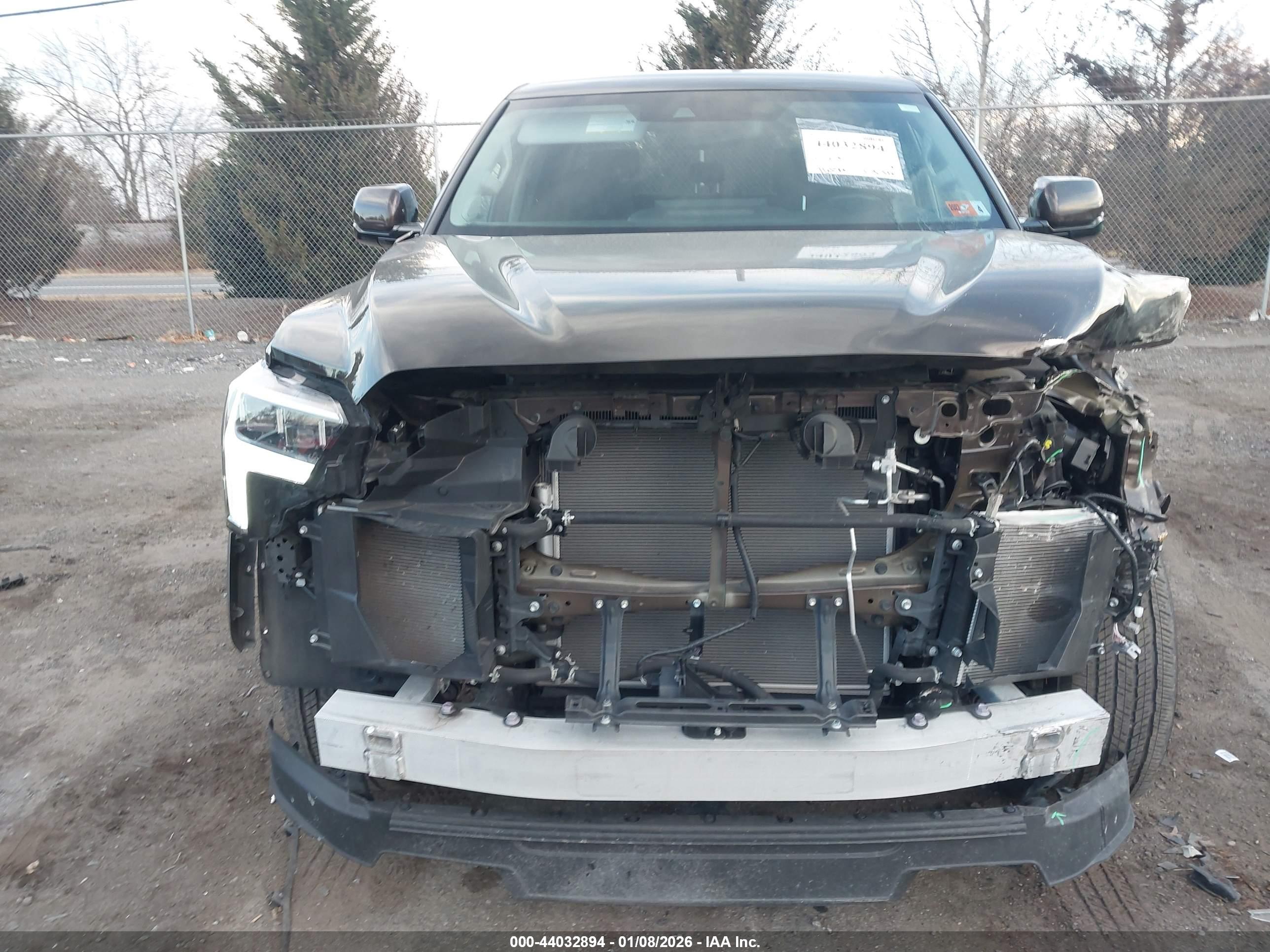 TOYOTA TUNDRA image 6