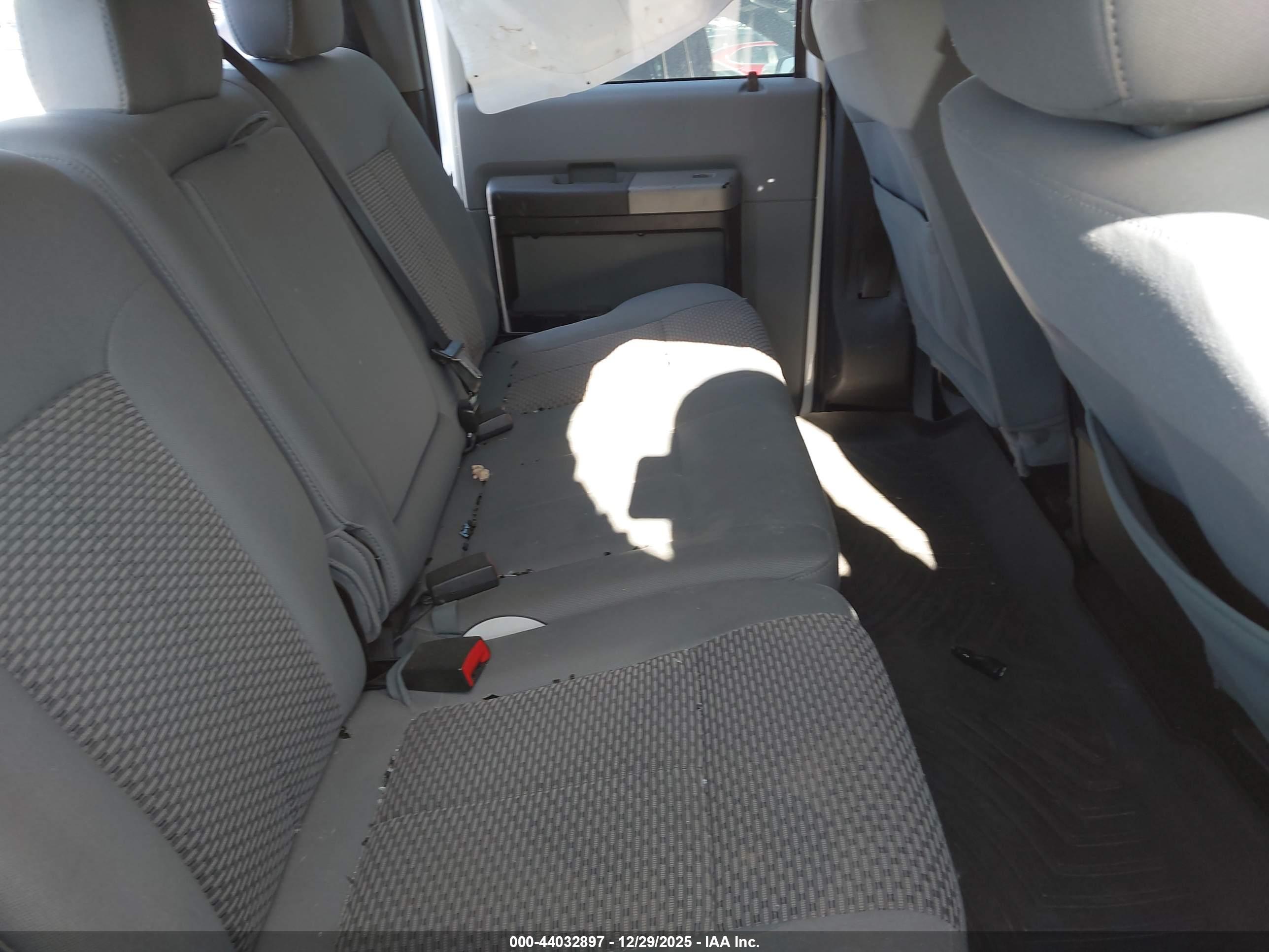 FORD F-250 image 8