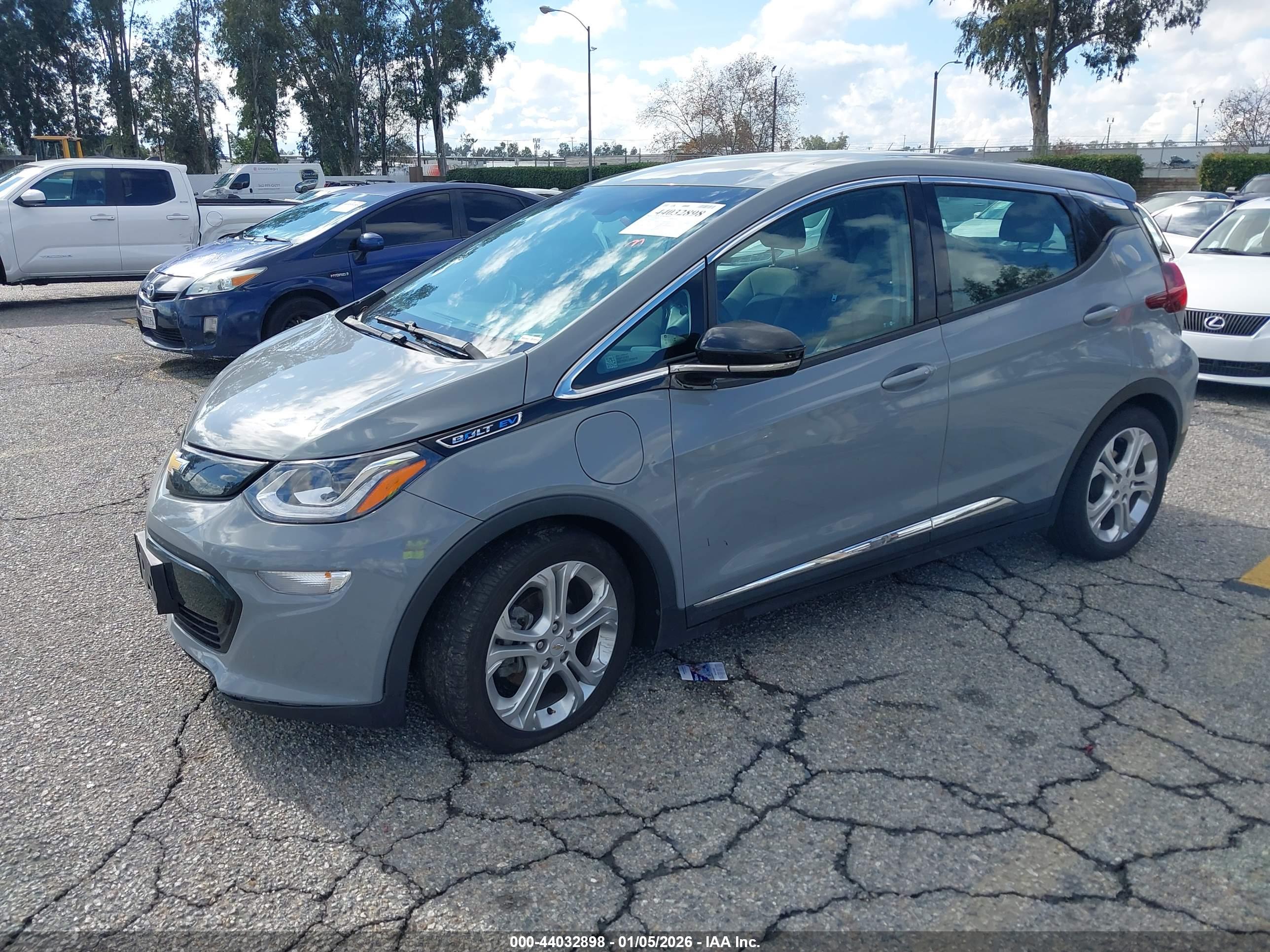 CHEVROLET BOLT image 2