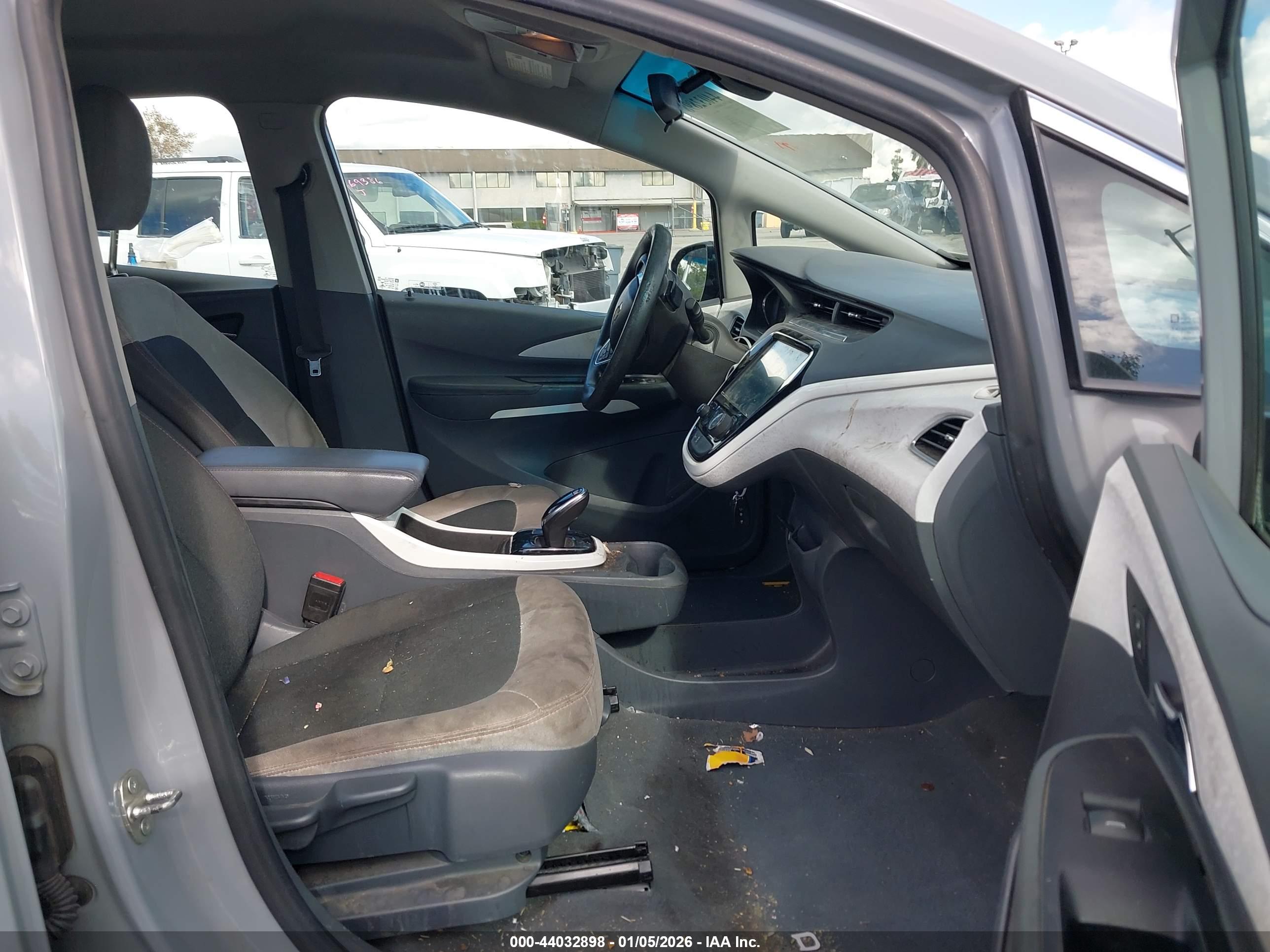 CHEVROLET BOLT image 5