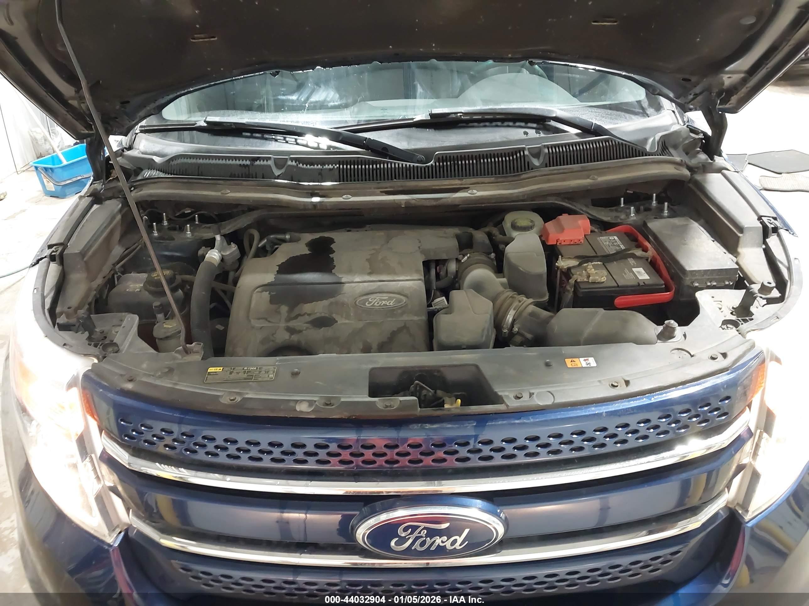 FORD EXPLORER image 10