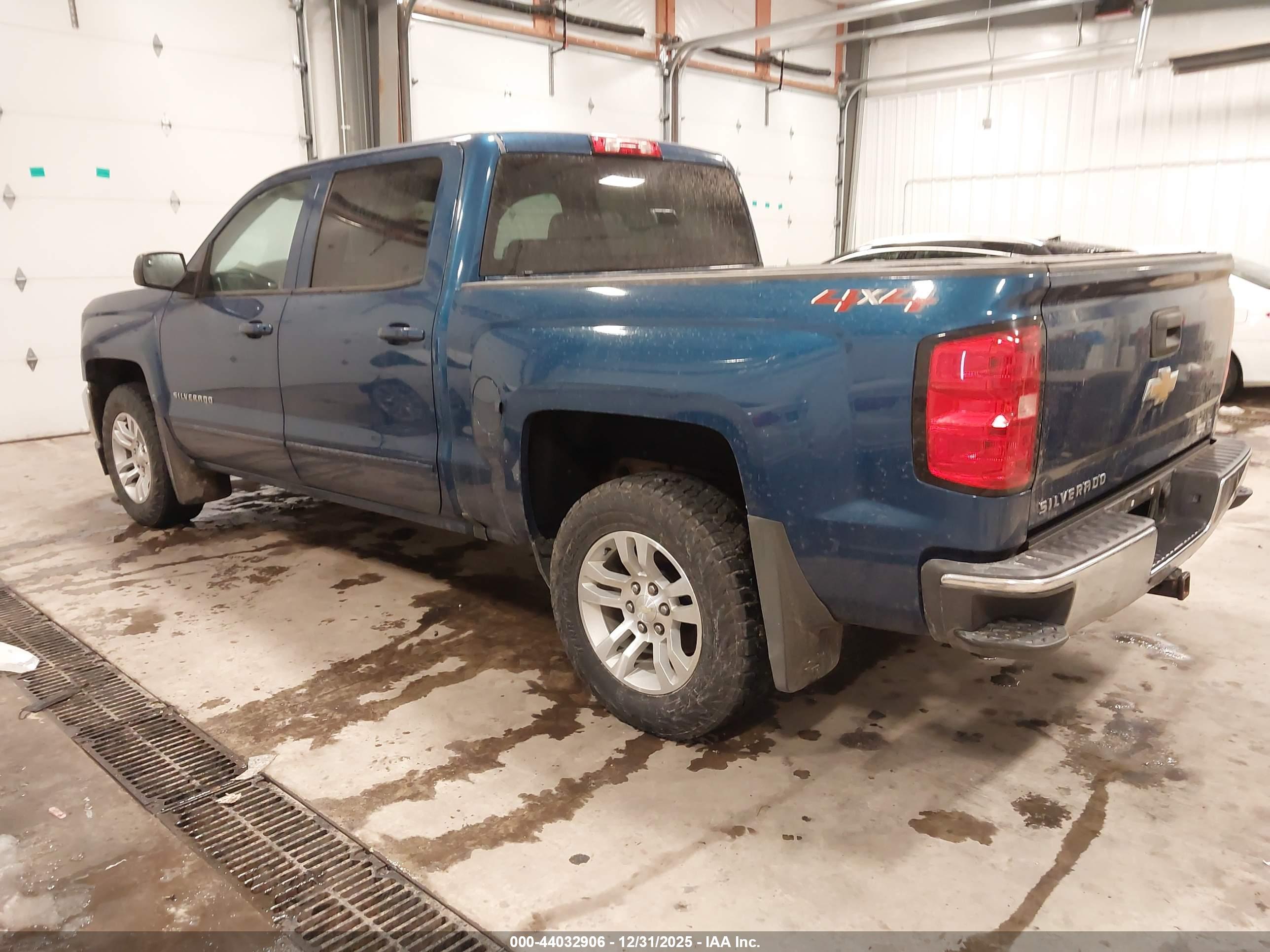 CHEVROLET SILVERADO image 3