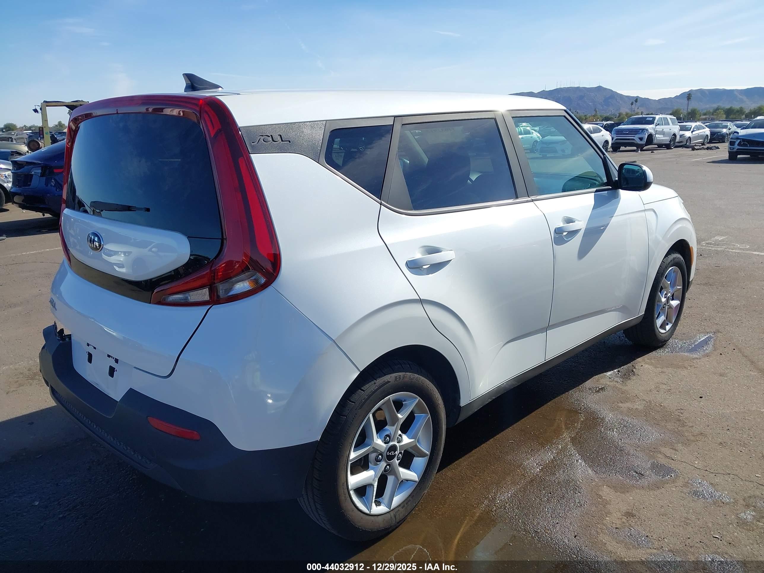 KIA SOUL image 4