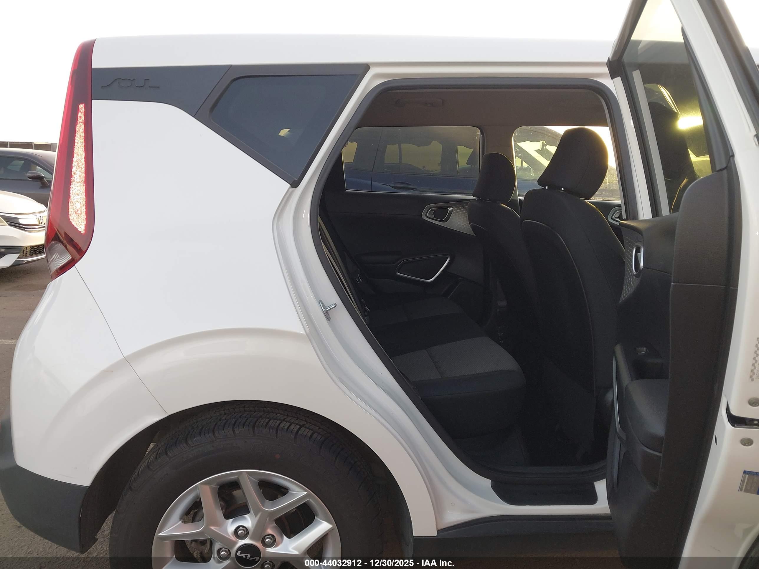KIA SOUL image 8
