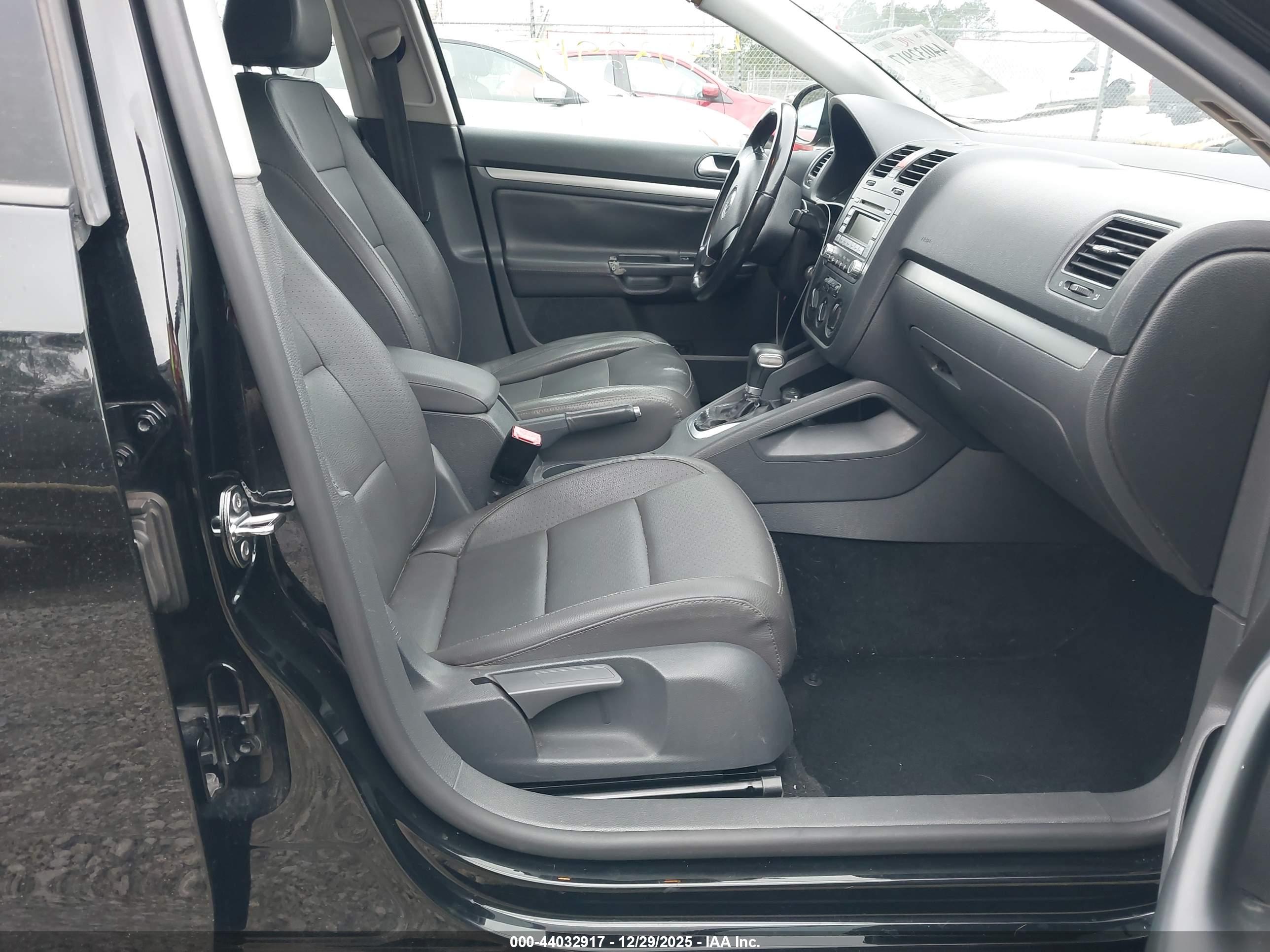 VOLKSWAGEN JETTA image 5
