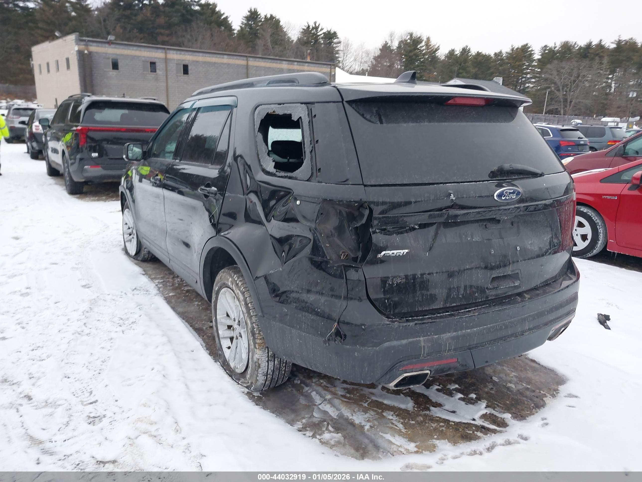 FORD EXPLORER image 3