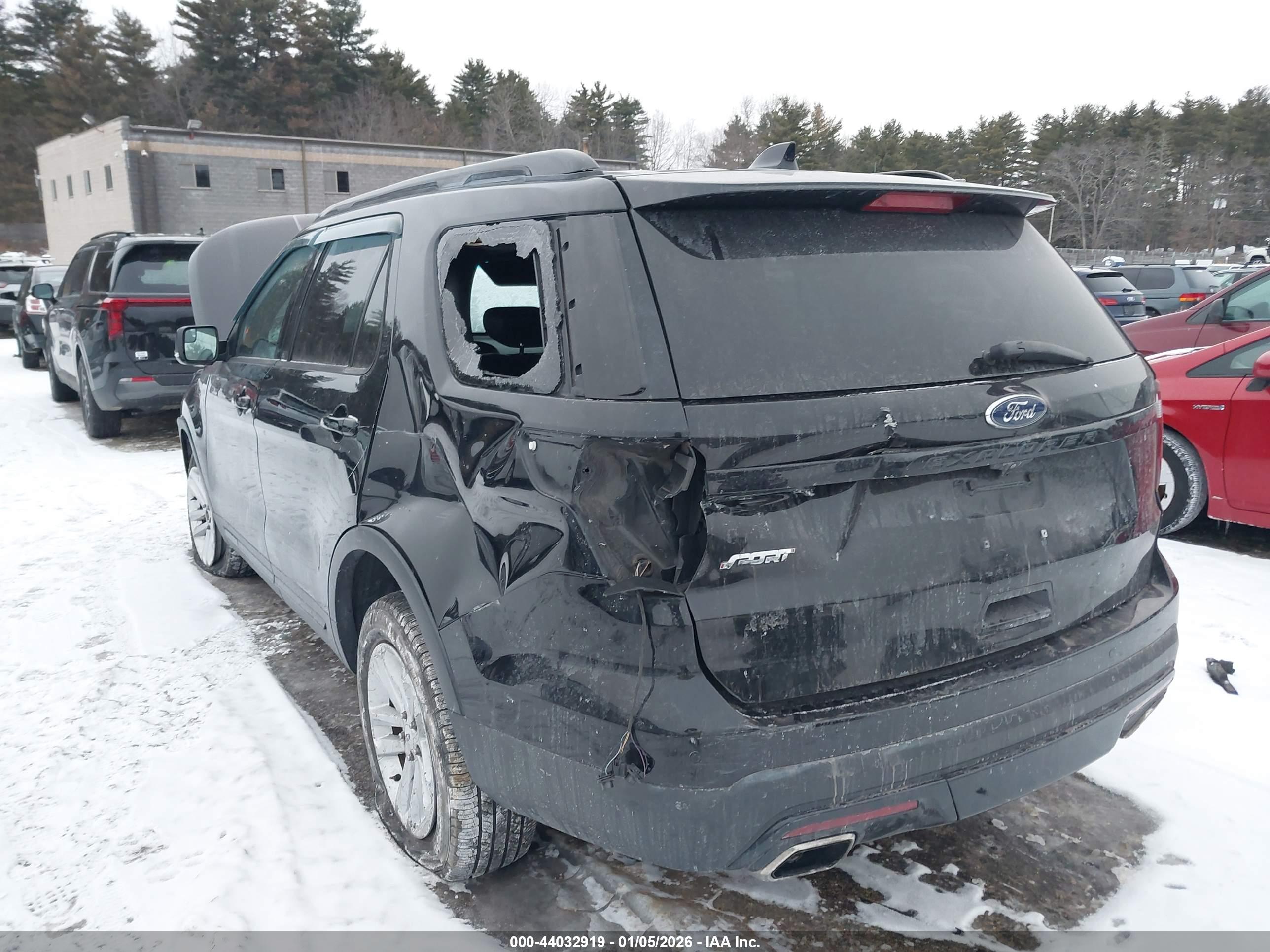 FORD EXPLORER image 6