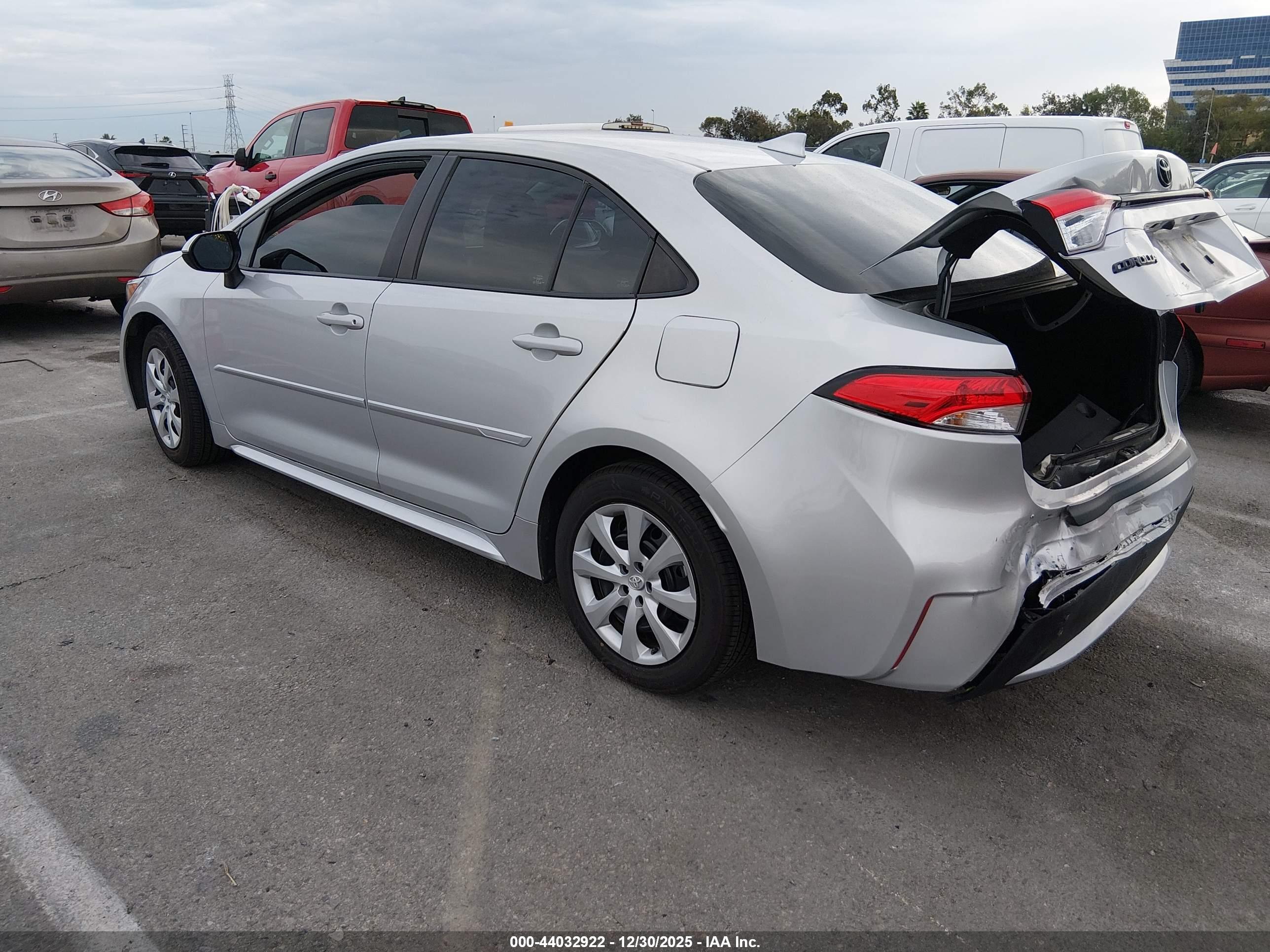 TOYOTA COROLLA image 3