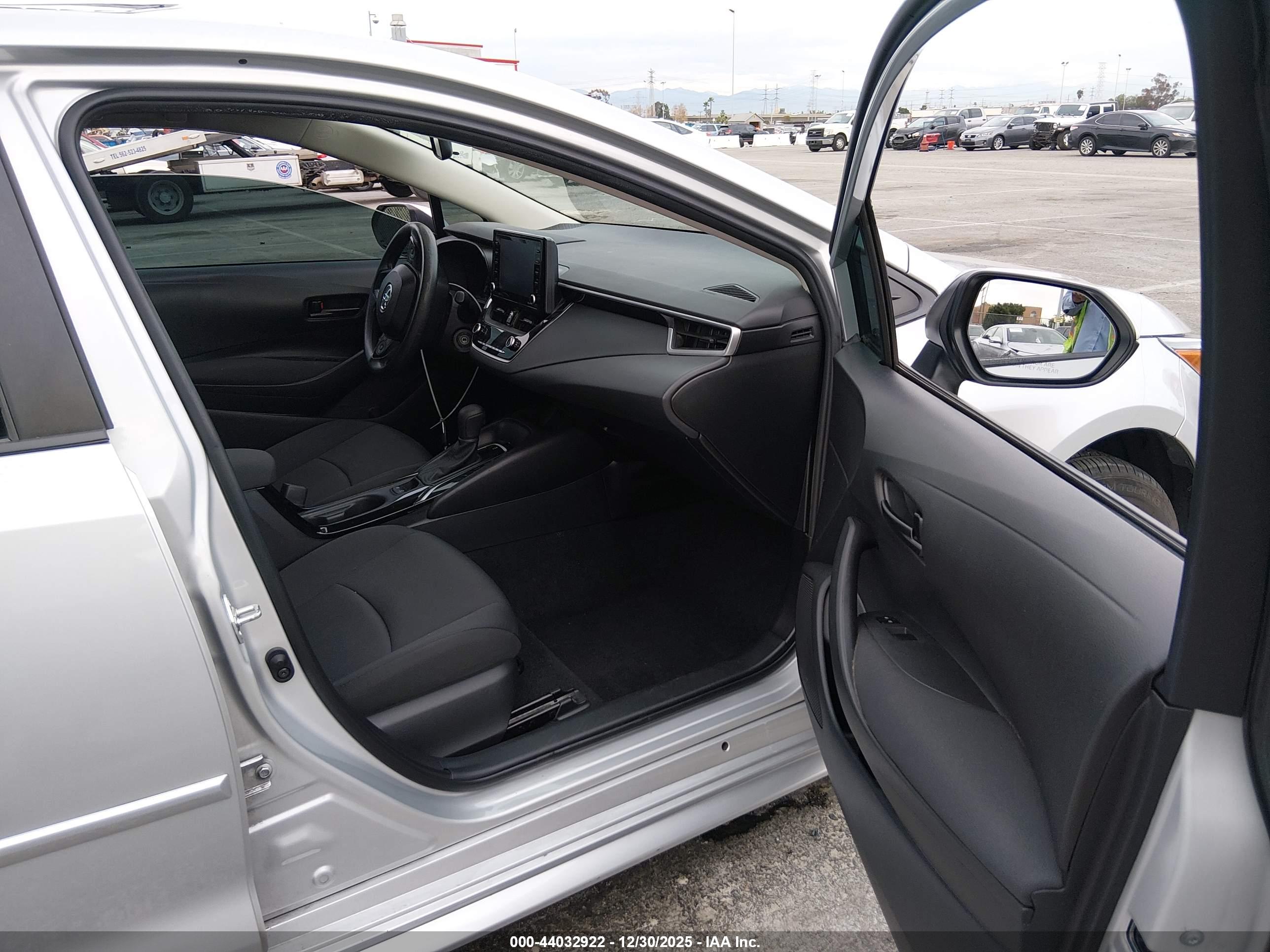 TOYOTA COROLLA image 5
