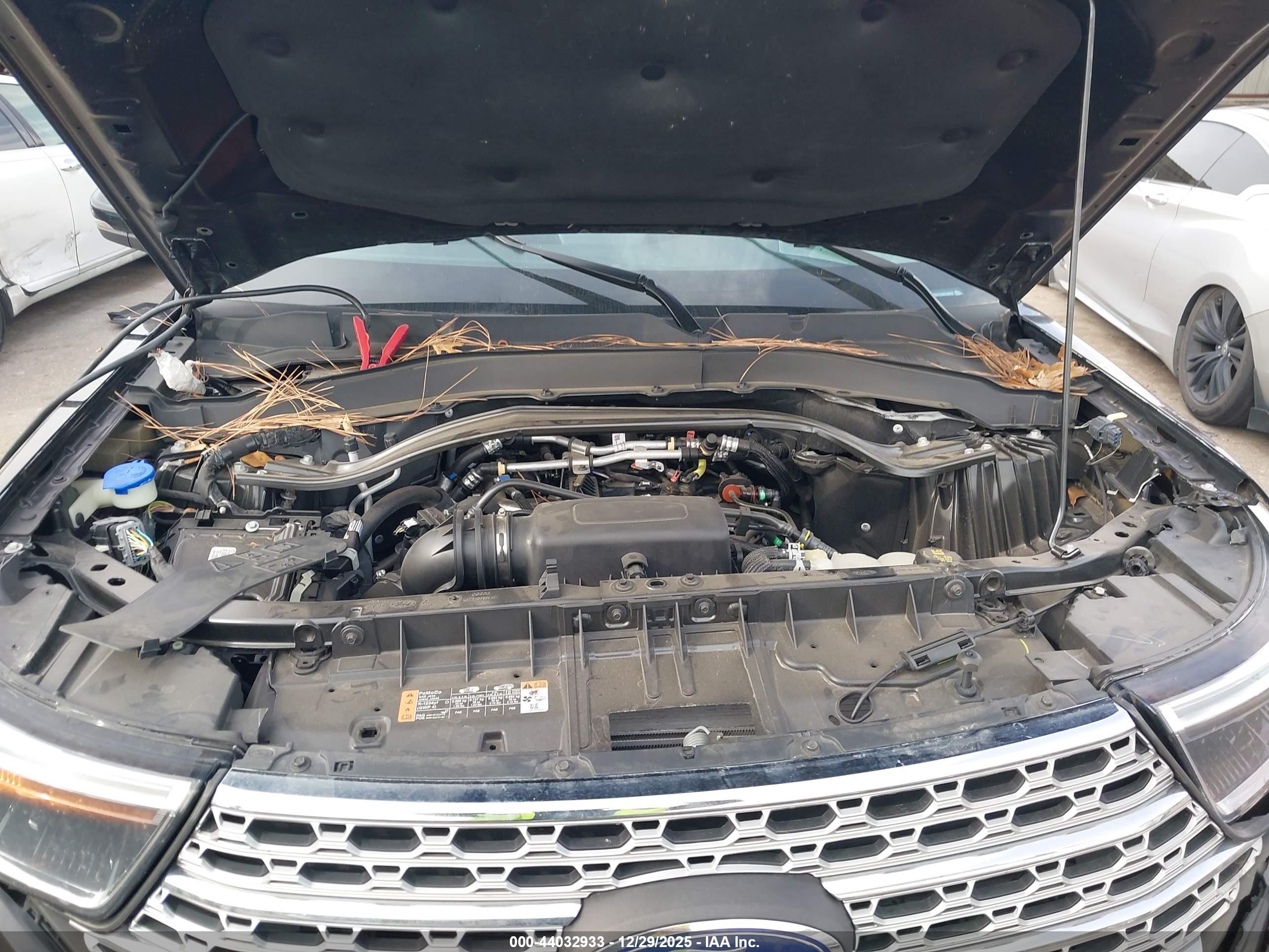 FORD EXPLORER image 10