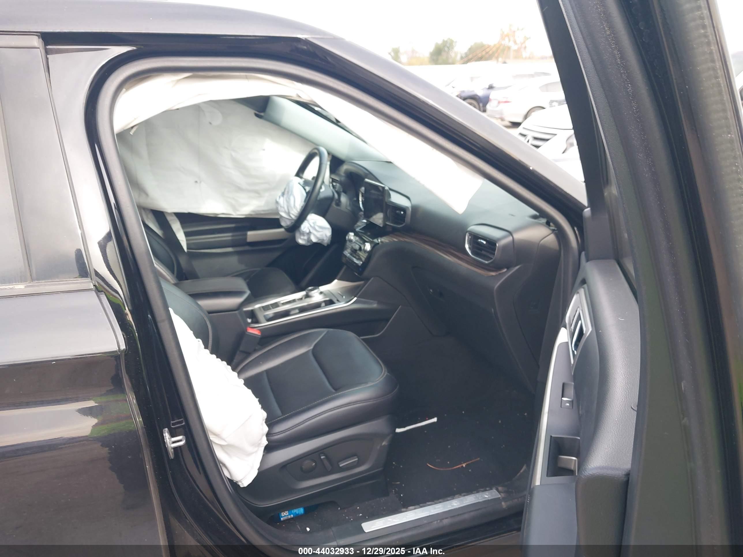 FORD EXPLORER image 5