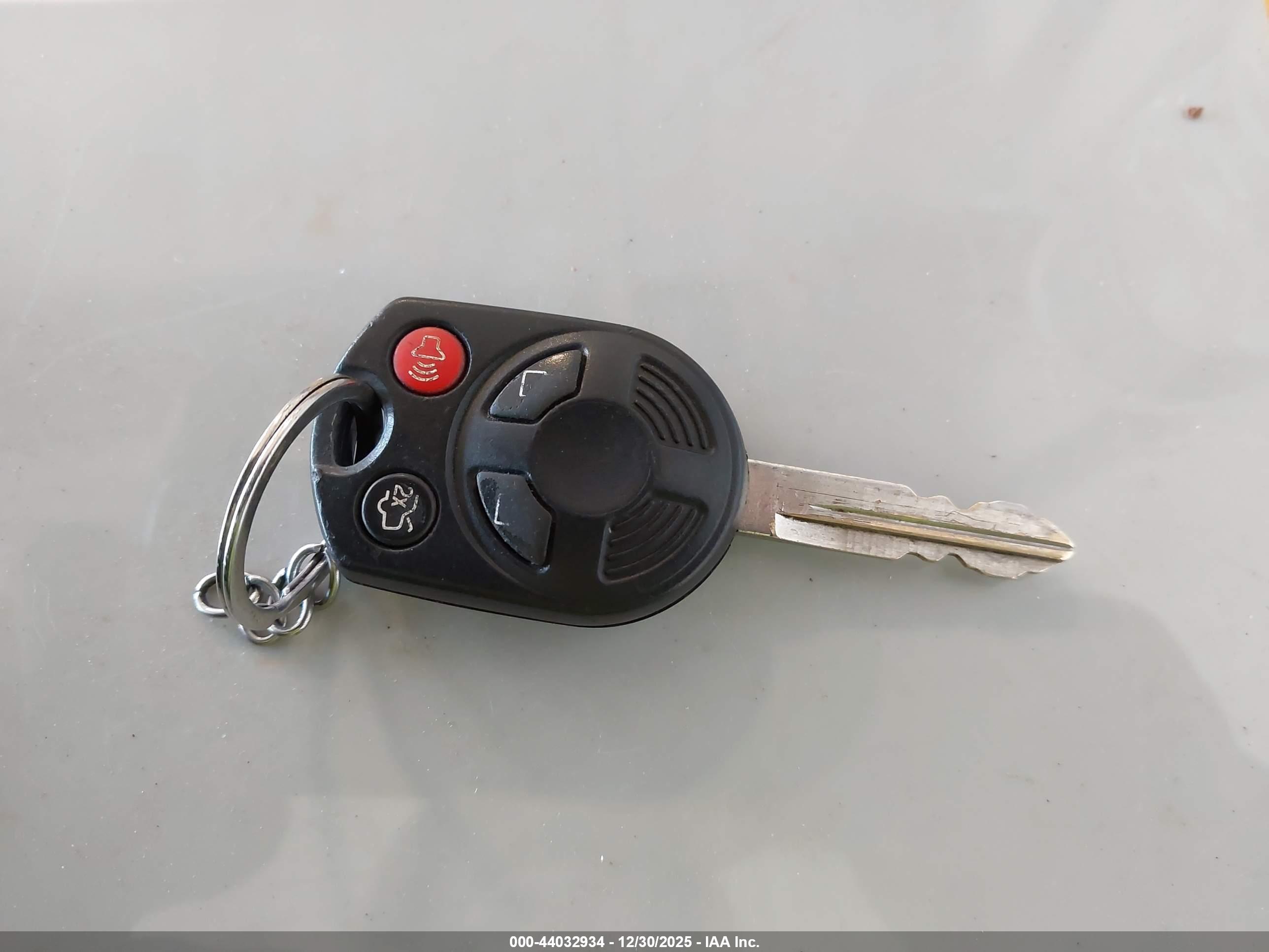FORD FUSION image 11