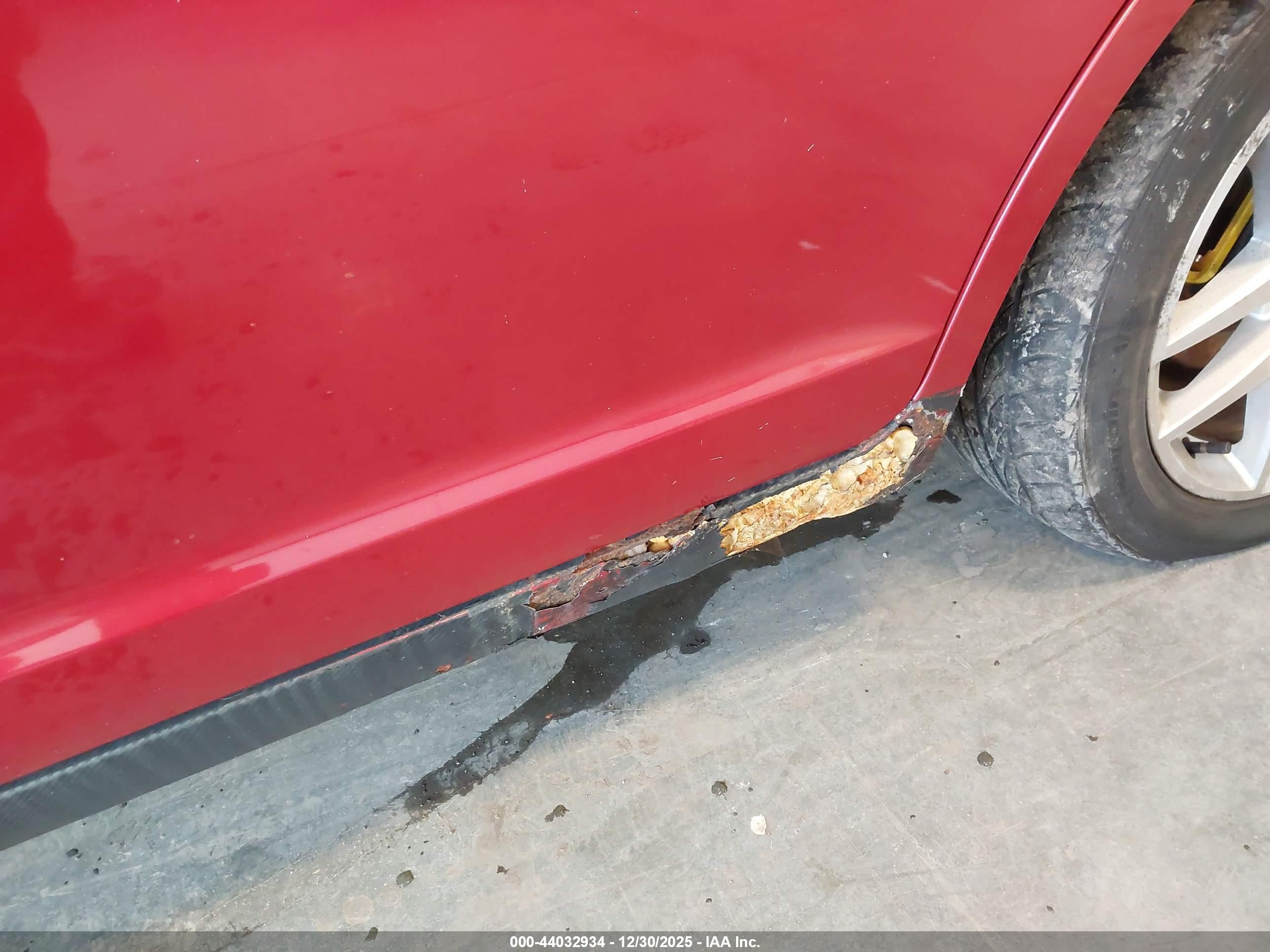 FORD FUSION image 6