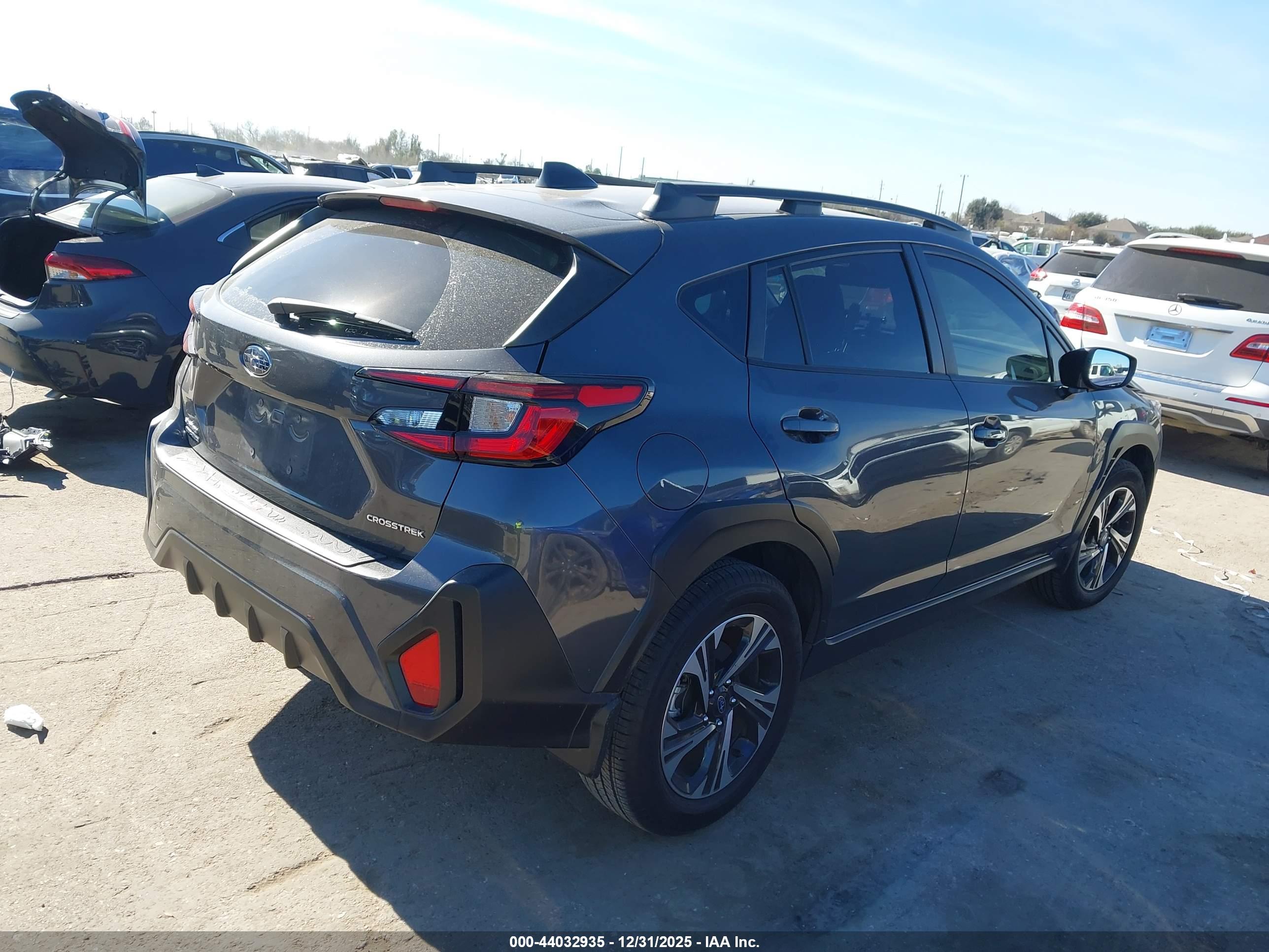 SUBARU CROSSTREK image 4