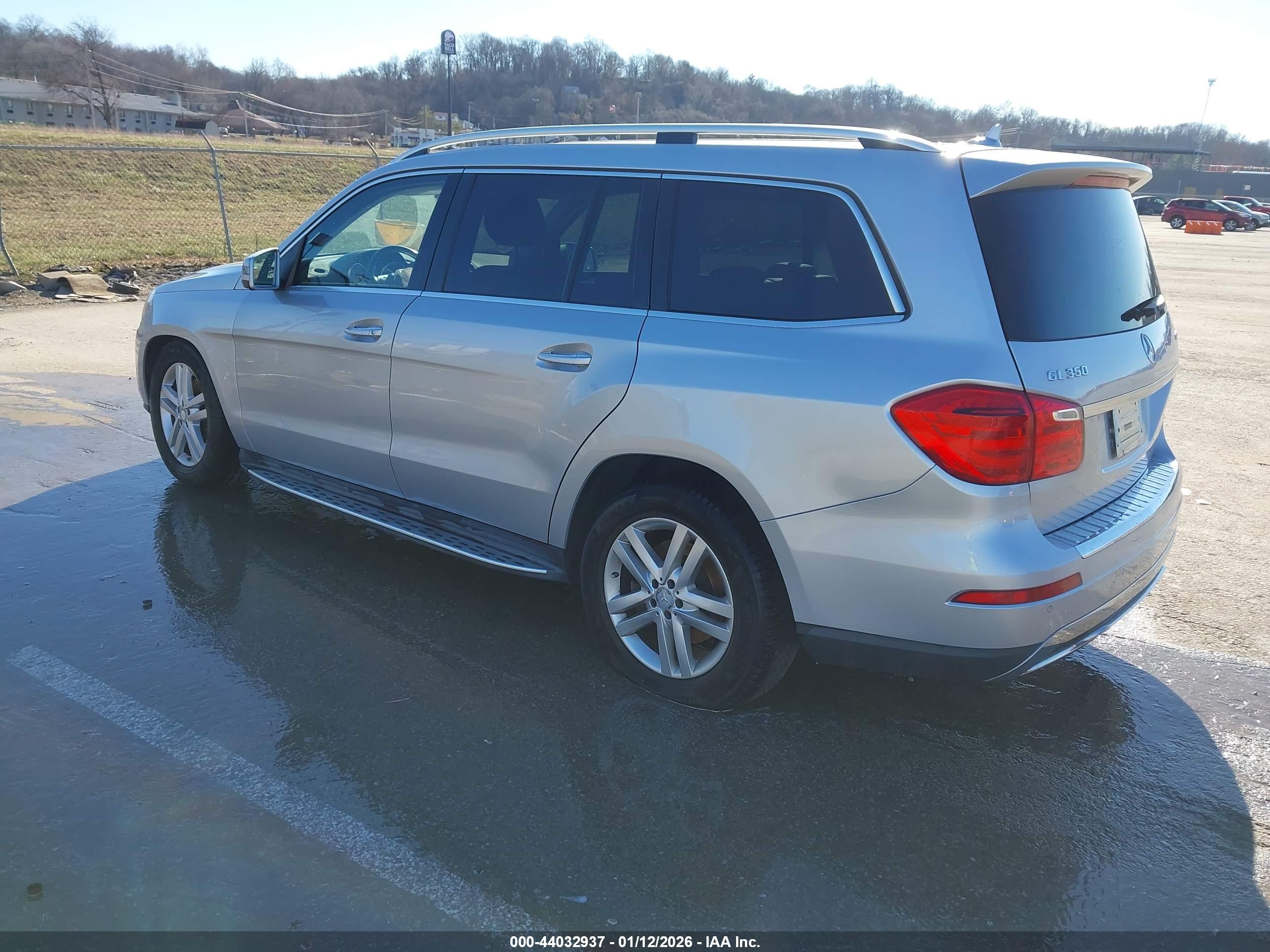 MERCEDES-BENZ GL image 3