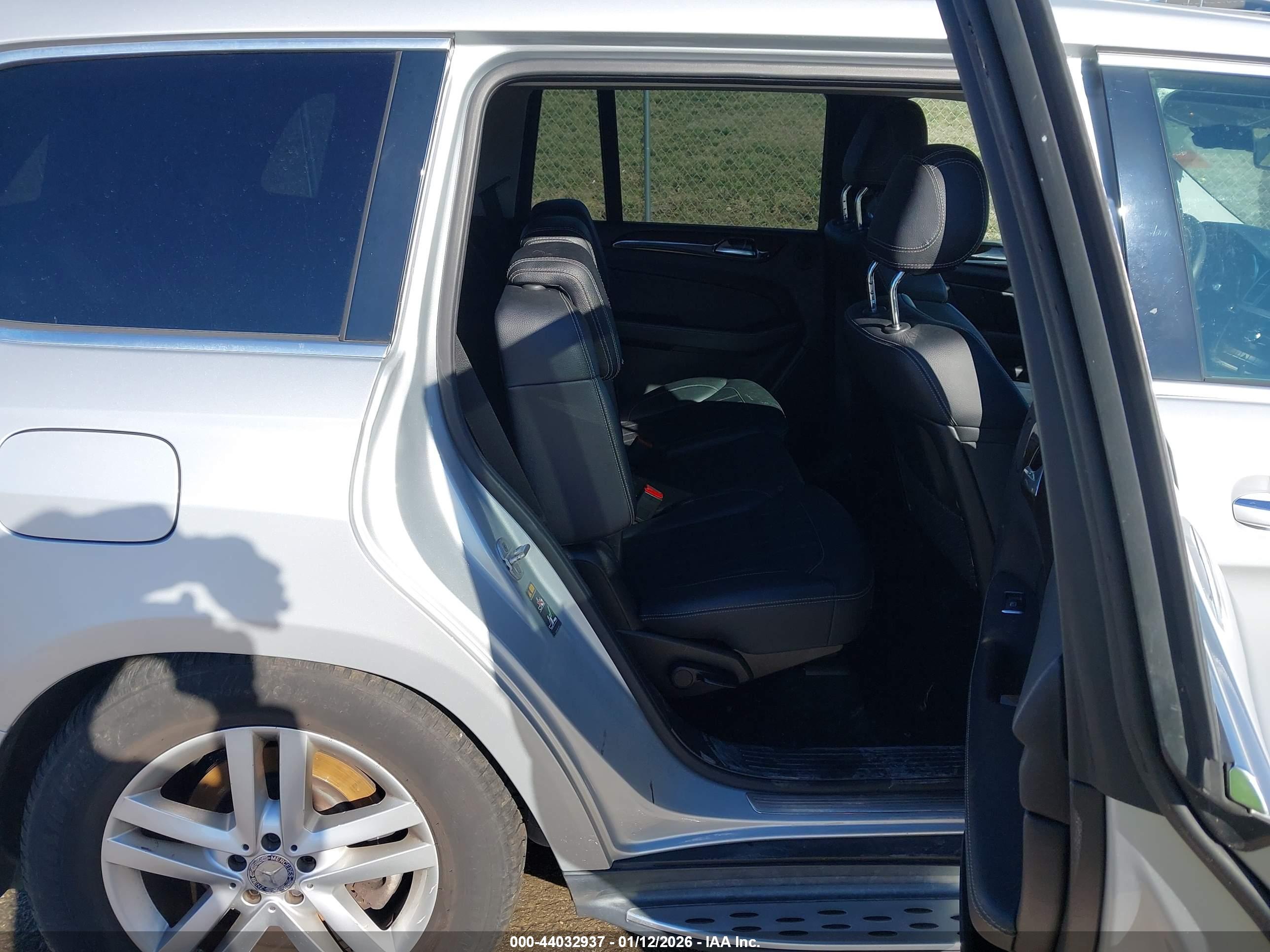 MERCEDES-BENZ GL image 8